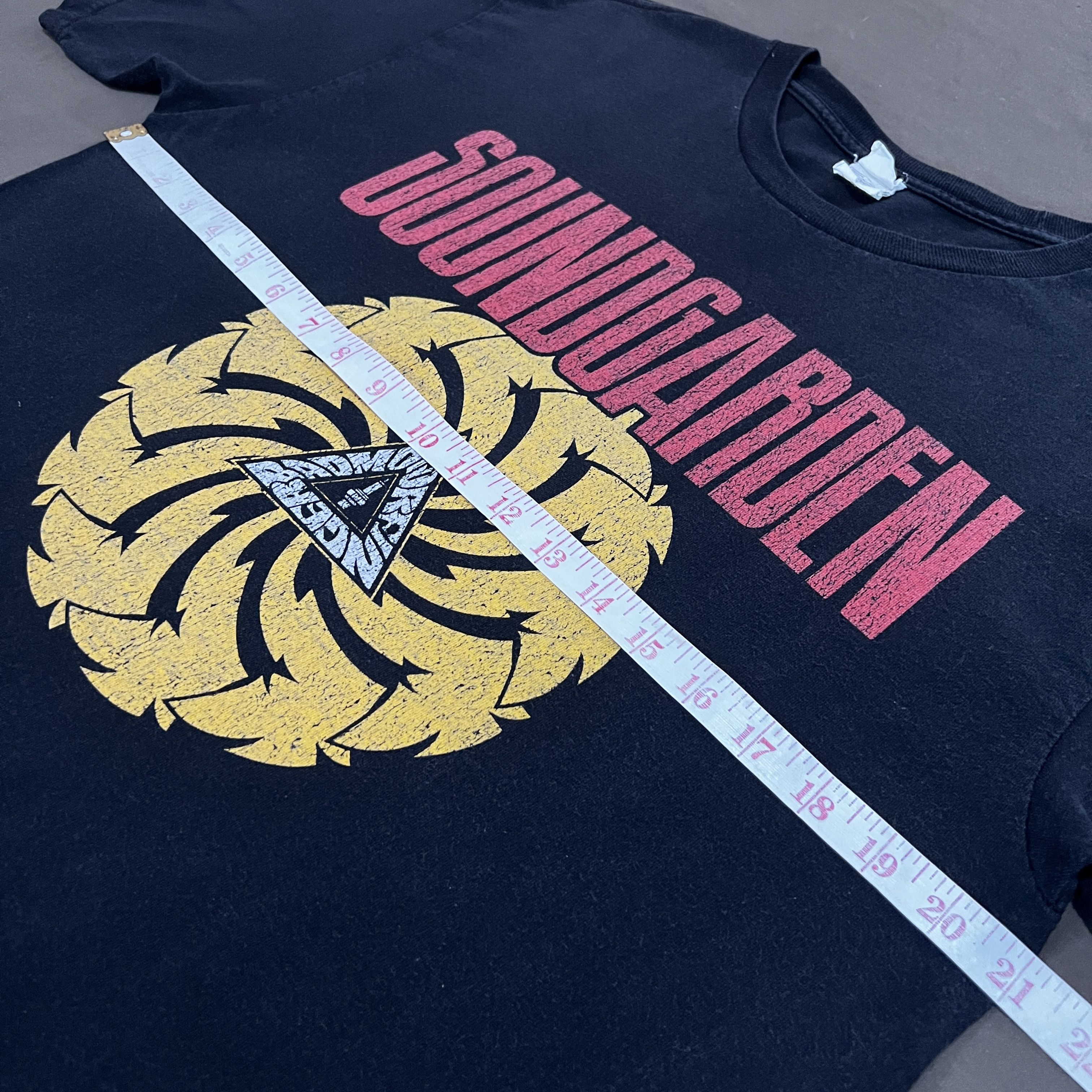Band Tees Vintage Y2K Soundgarden Tour Tee Grunge Alternative rock Size US L / EU 52-54 / 3 - 6 Thumbnail