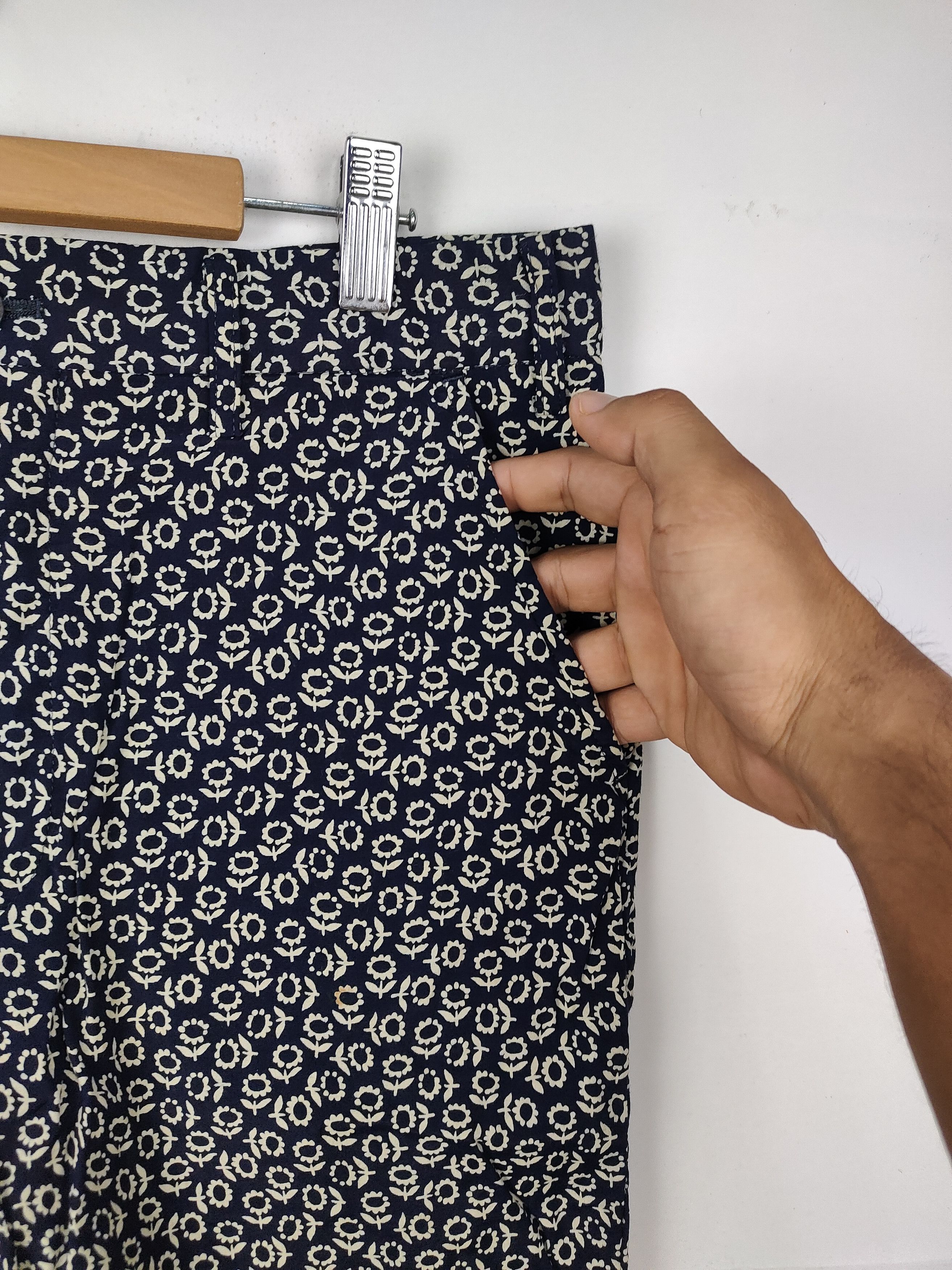 Comme des Garcons Comme Des Garçons Homme Floral Print Short Pant Size US 33 - 3 Thumbnail