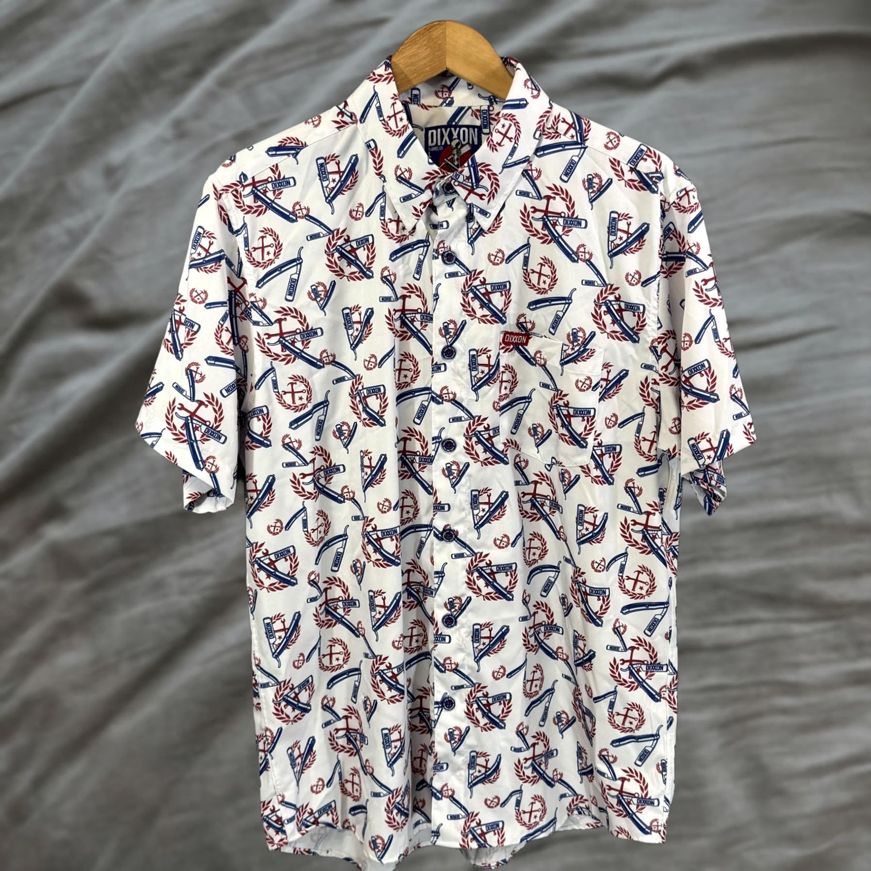 Vintage Dixxon Shirt Mens Large White Red Blue The High And Tight Barber Print Button Up Shirt (Vintage vibes) Size US L / EU 52-54 / 3 - 1 Thumbnail