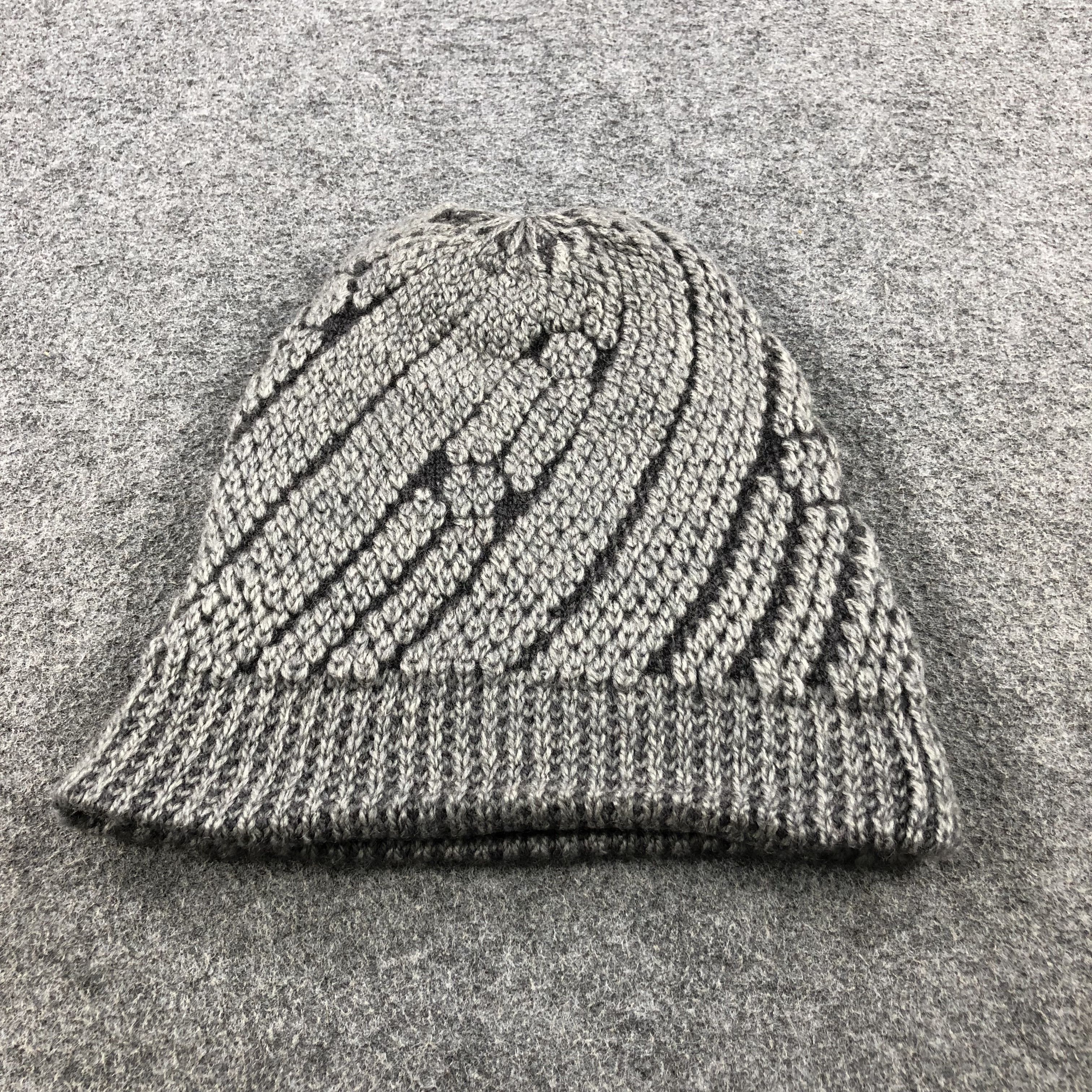 Japanese Brand Unknown Gherkin Beanie Snowcap Snow Hat Winter Hat B182 Size ONE SIZE - 3 Thumbnail