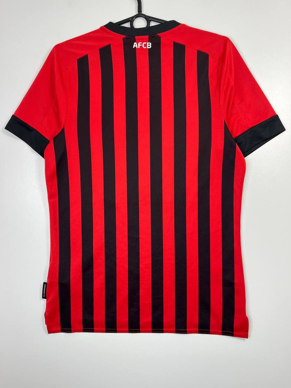 Umbro AFC Bournemouth 2021 22 Home Shirt Football Jersey Size S Size US L / EU 52-54 / 3 - 7 Thumbnail