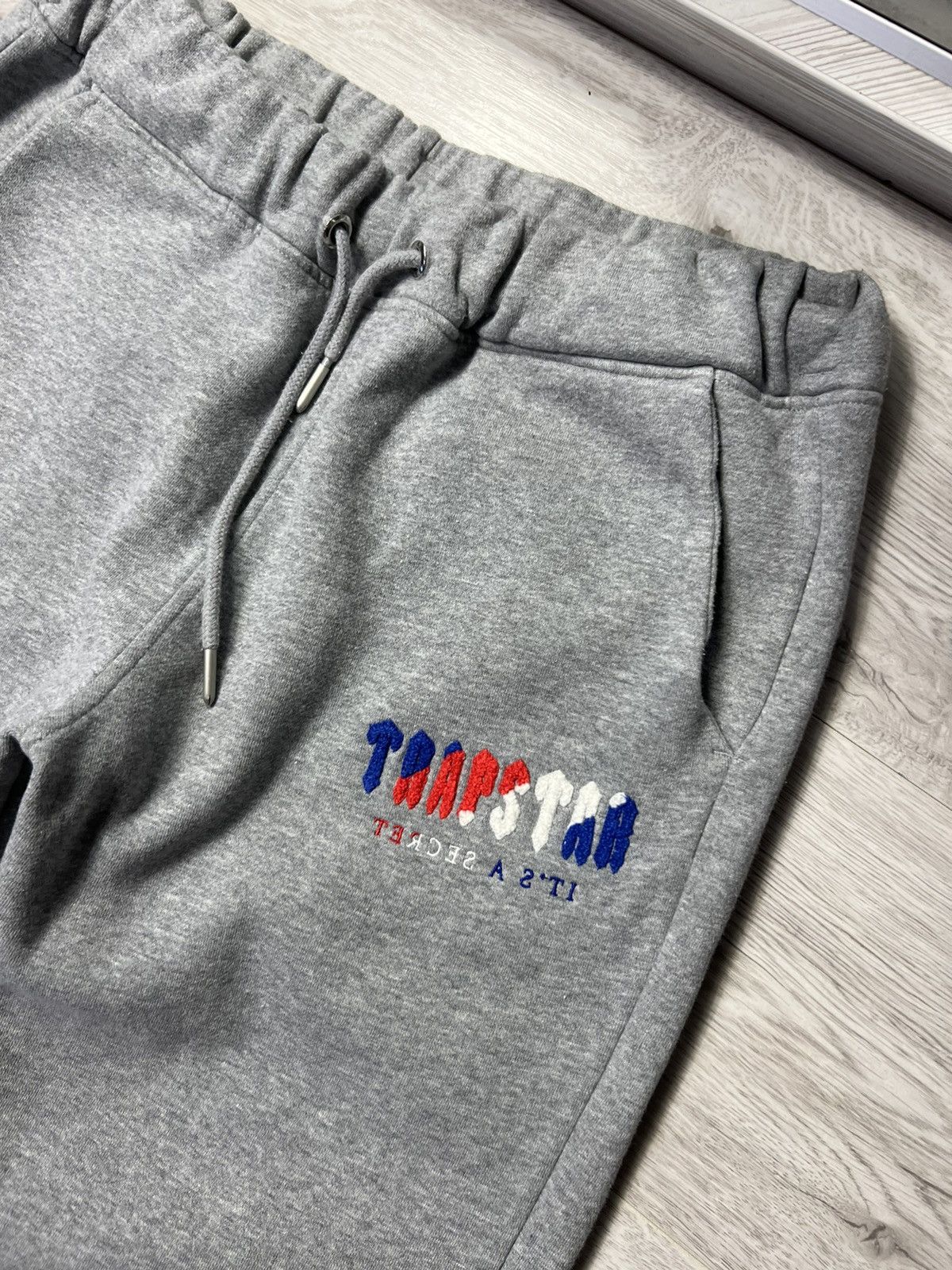 Trapstar London Rare Grey Chenille Trapstar London Tracksuit Hoodie + Pants Size US M / EU 48-50 / 2 - 10 Thumbnail