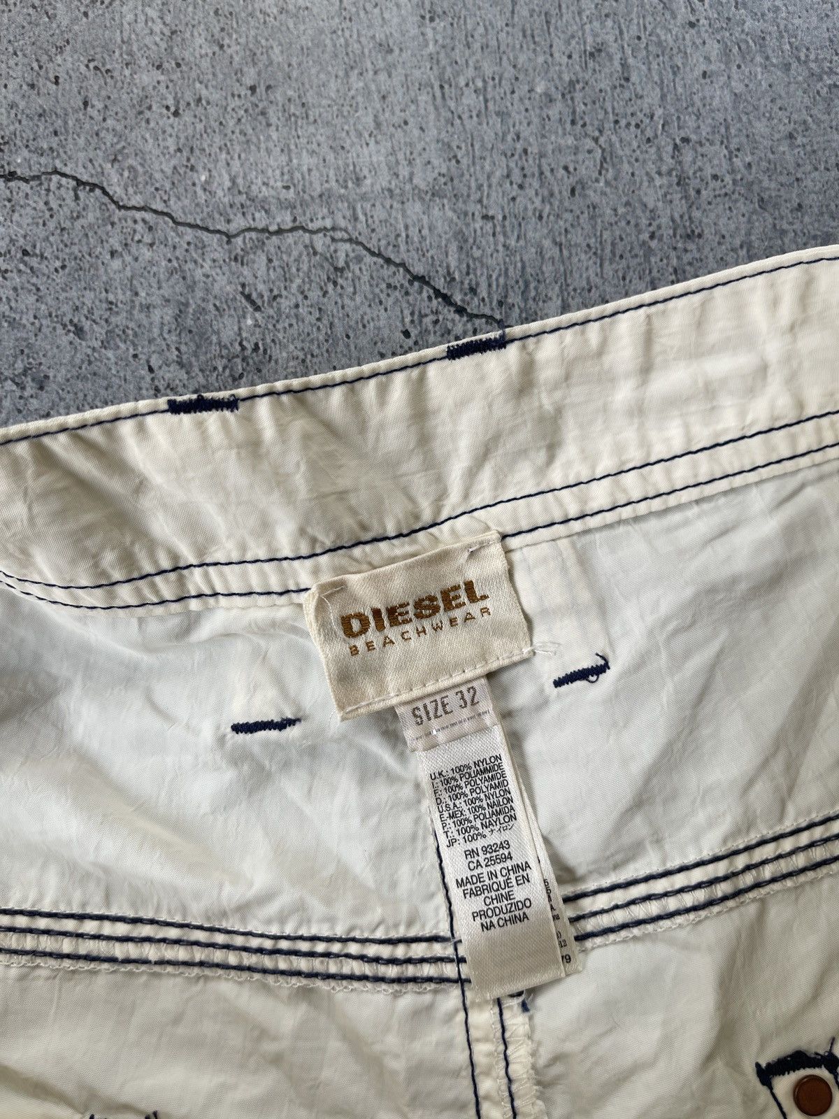 Diesel × Vintage Vintage Diesel Nylon Y2K Shorts Size US 32 / EU 48 - 7 Thumbnail