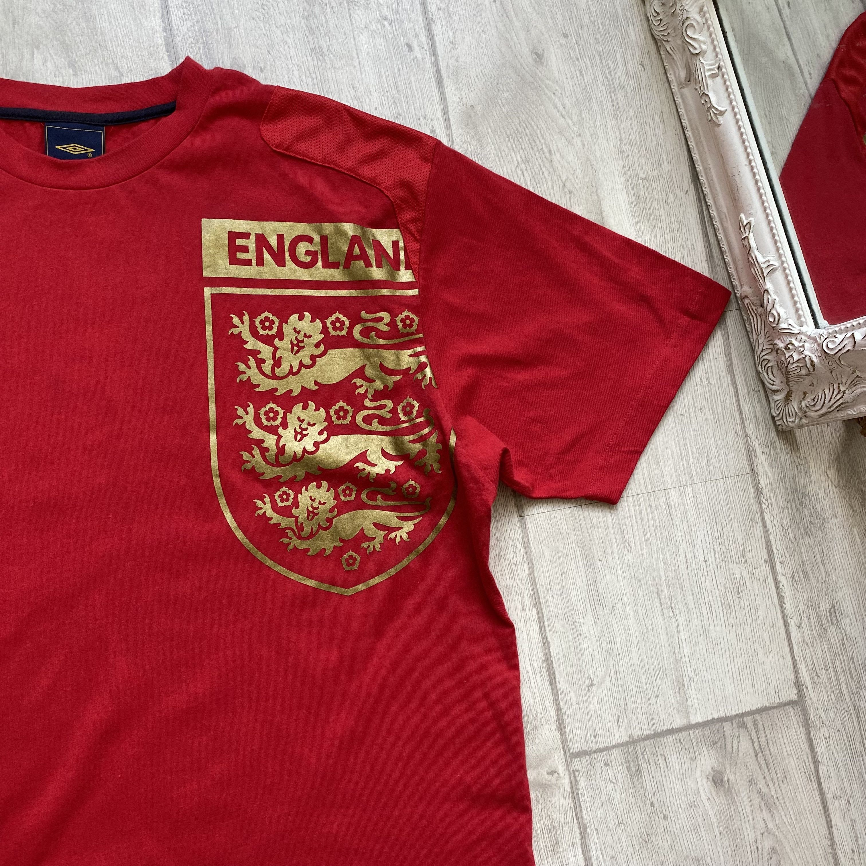 Umbro 🏴󠁧󠁢󠁥󠁮󠁧󠁿 Vintage Umbro England Soccer heavy tee logo Size US XL / EU 56 / 4 - 6 Thumbnail