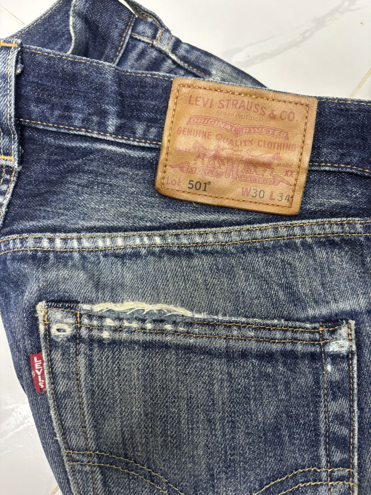 Levi's Vintage Clothing LEVIS 501 BIG E BLUE PREMIUM DISTRESSED DENIM JEANS Size US 31 - 7 Thumbnail