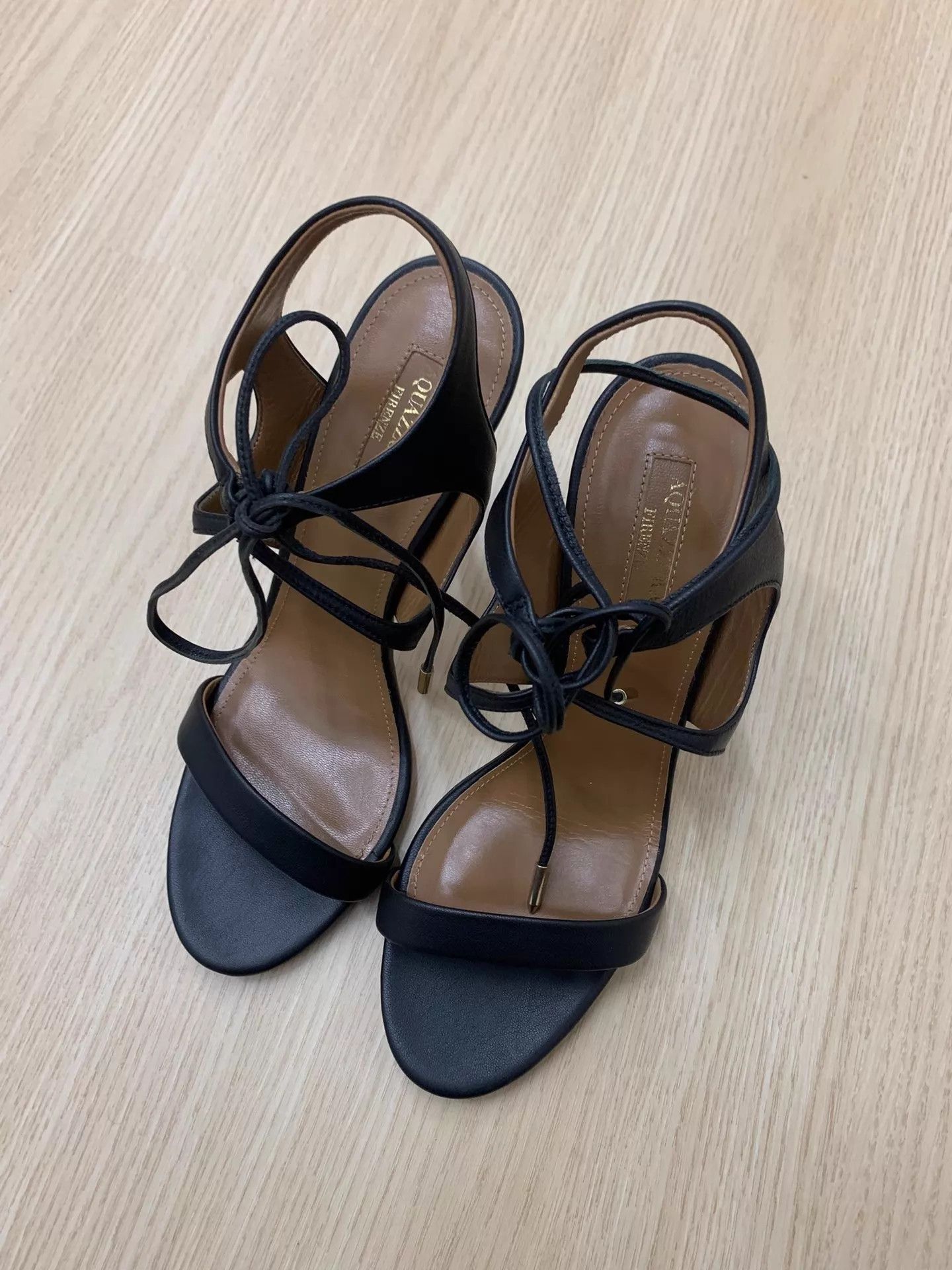 Aquazzura Aquazzura Gold Pineapple Black Strap Heels 38.5 Unused Size US 8 / IT 38 - 1 Thumbnail