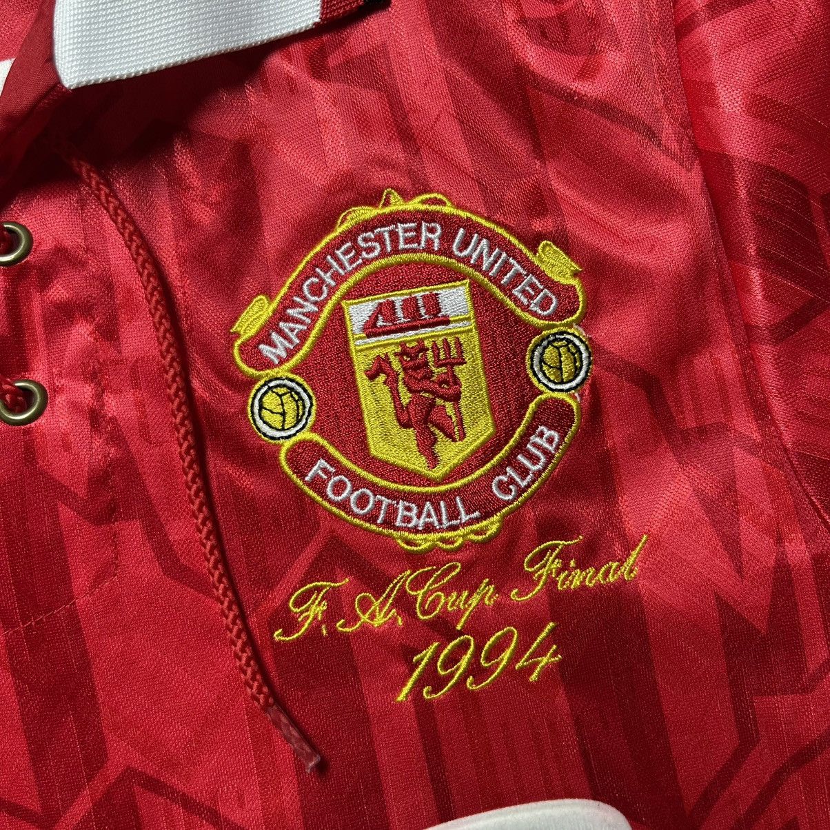 Umbro MANCHESTER UNITED x SCORE DRAW 1992/1994 SOCCER HOME JERSEY Size US M / EU 48-50 / 2 - 6 Thumbnail