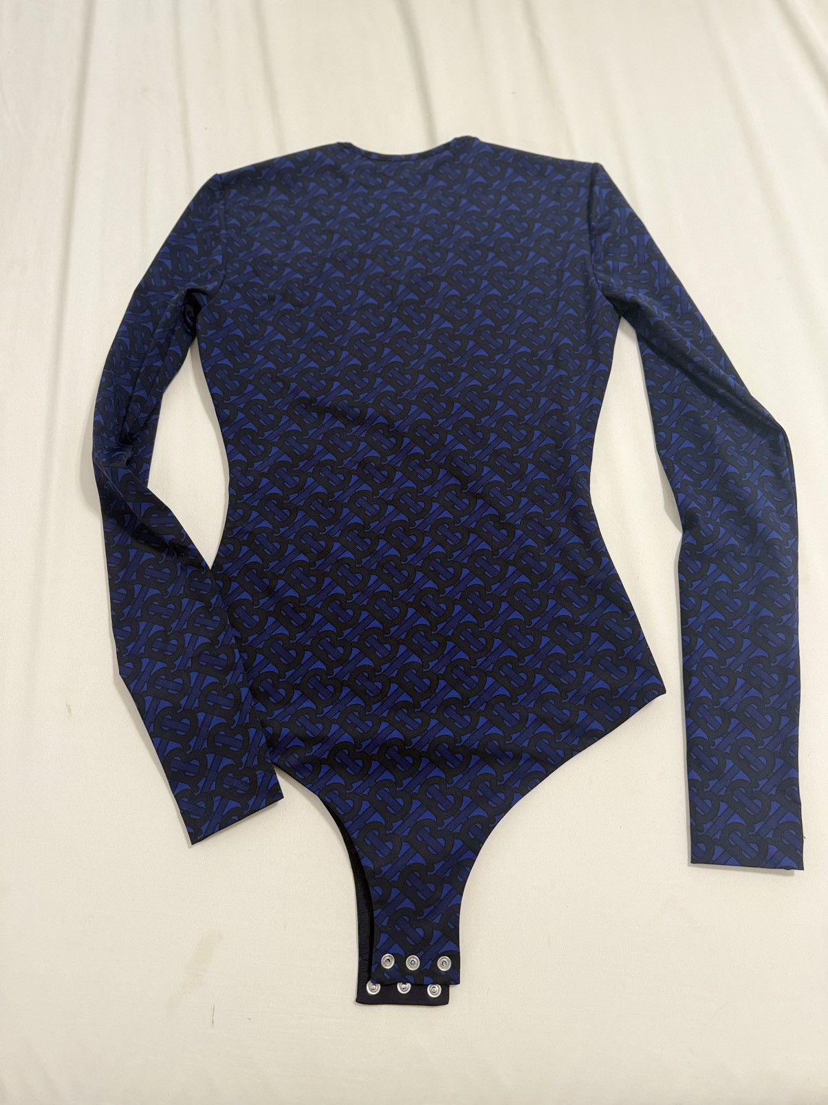 Burberry NWT Burberry TB Monogram plunging neckline Bodysuit in XS Size XS / US 0-2 / IT 36-38 - 8 Thumbnail