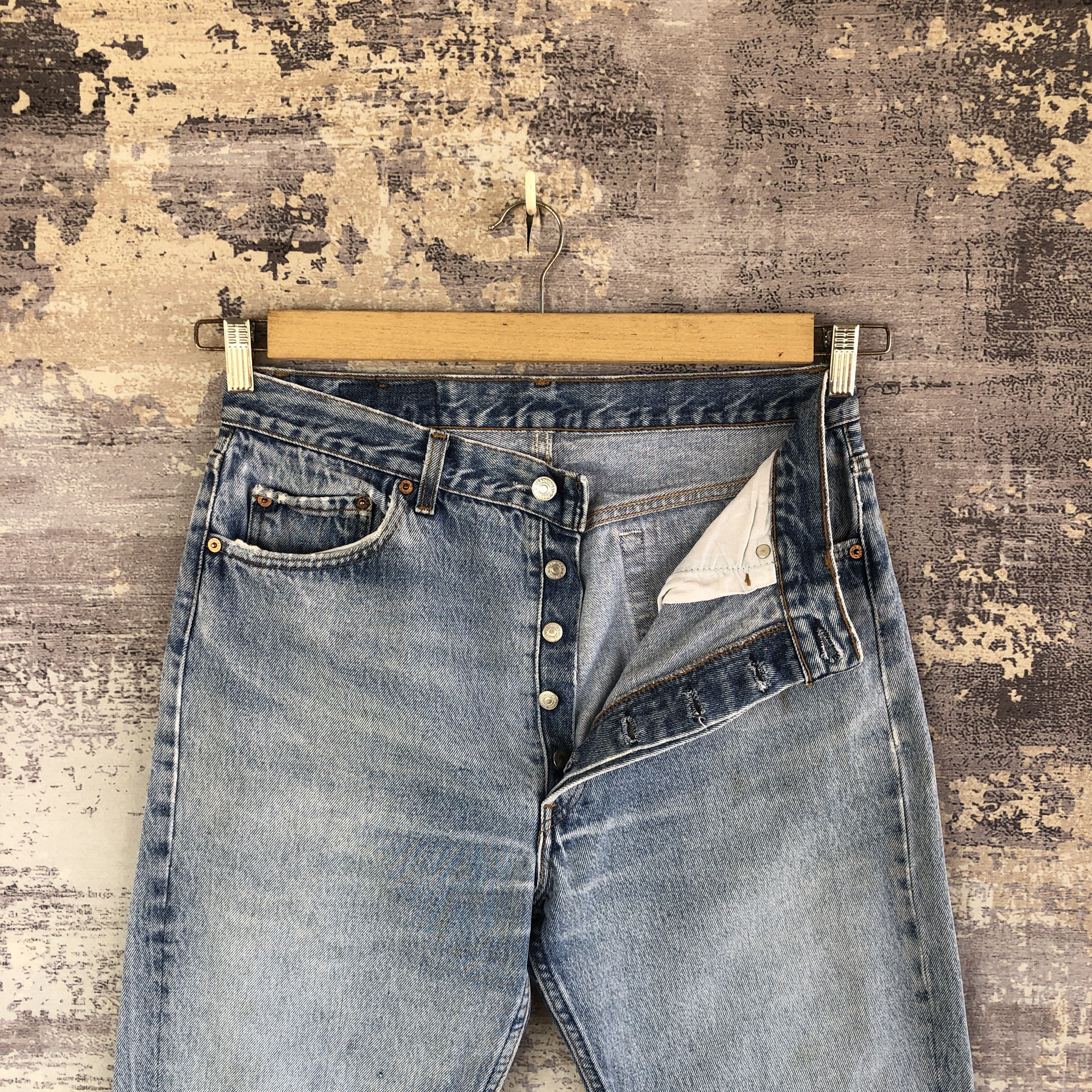 Levi's Vintage Levis 501 Distressed Sun Faded Jeans Levi's Denim Size US 32 / EU 48 - 6 Thumbnail