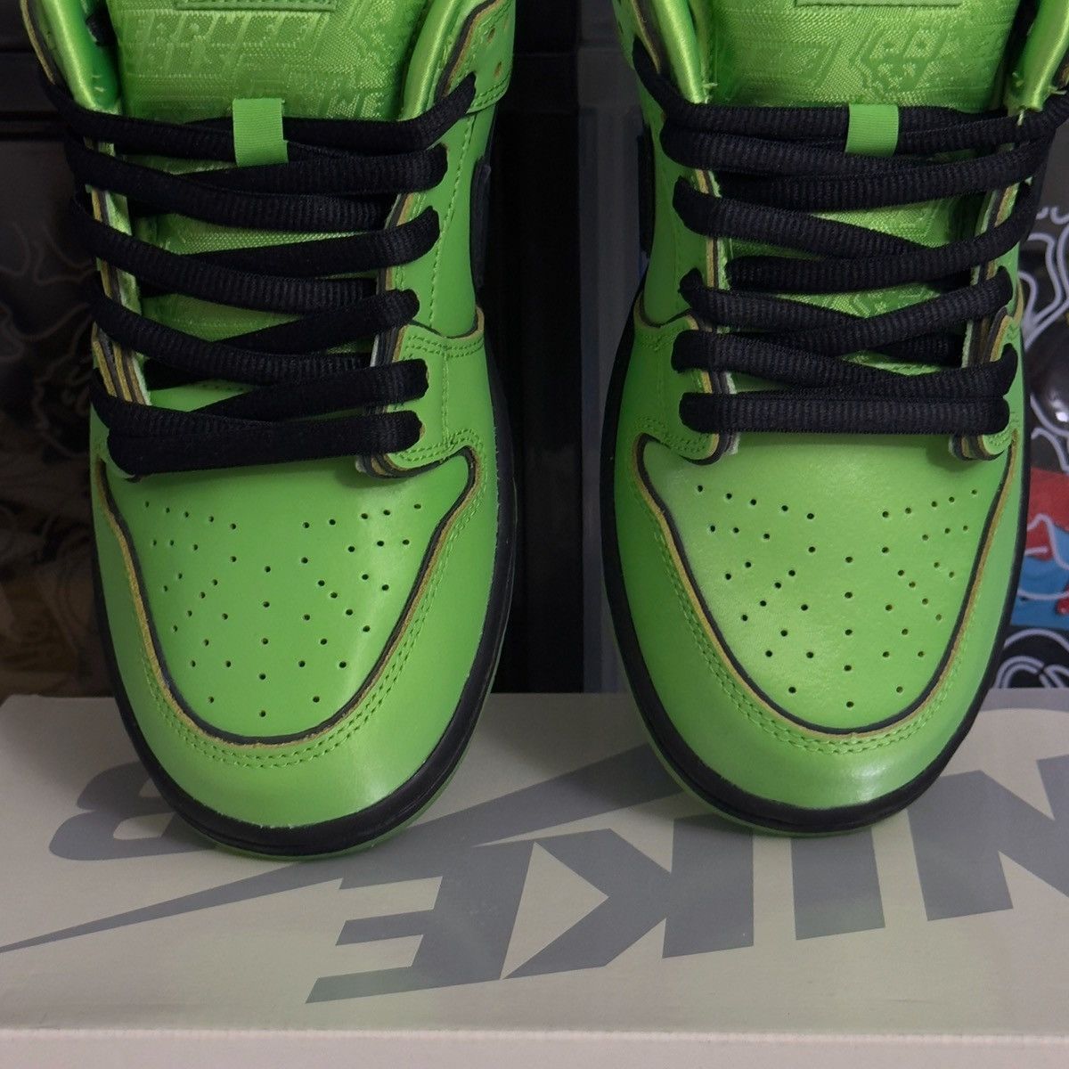 Nike SB Nike SB Dunk Low The Powerpuff Girls Buttercup 2023 Size US 7.5 / EU 40-41 - 5 Thumbnail