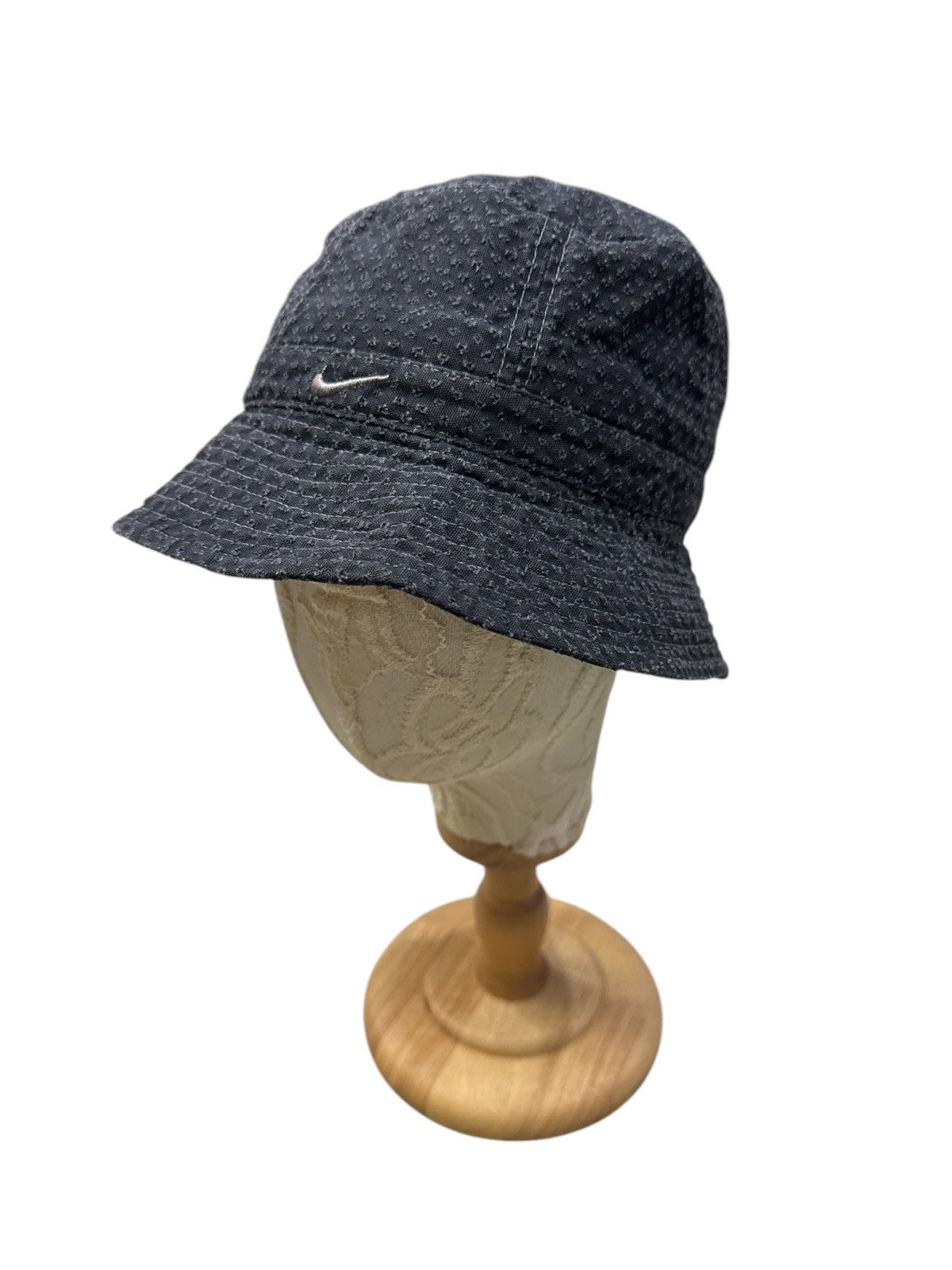 Nike × Vintage VINTAGE Y2K NIKE HOLES DESTROYED PATTERN BUCKET HAT SIZE 56 Size ONE SIZE - 2 Thumbnail