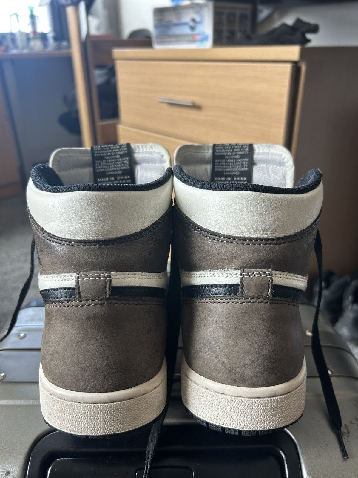 Jordan Brand × Nike Jordan 1 Retro High Mocha Size US 10 / EU 43 - 9 Thumbnail