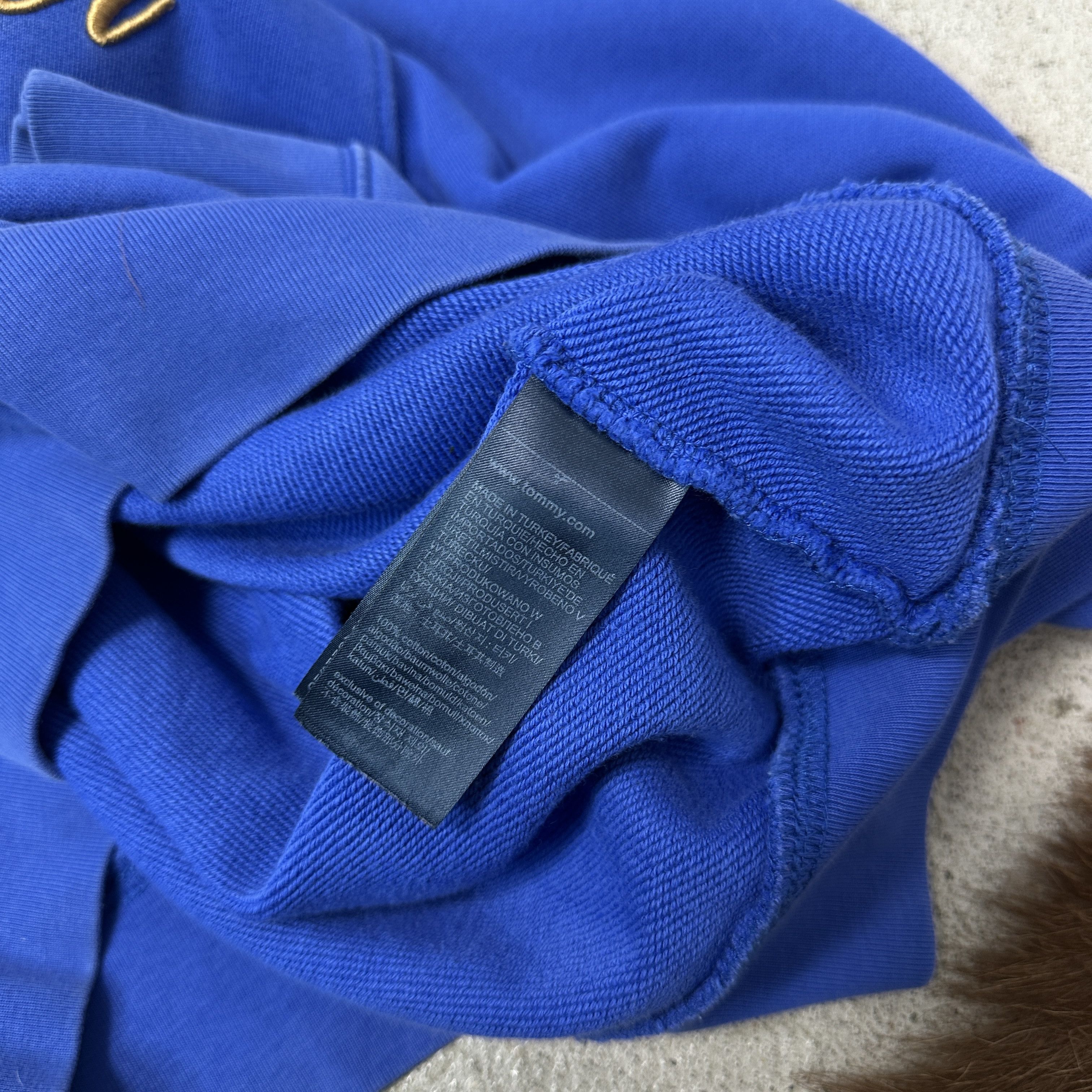Tommy Hilfiger Vintage Streetwear Sporty Tommy Hilfiger Hoodie Y2K Size US M / EU 48-50 / 2 - 6 Thumbnail