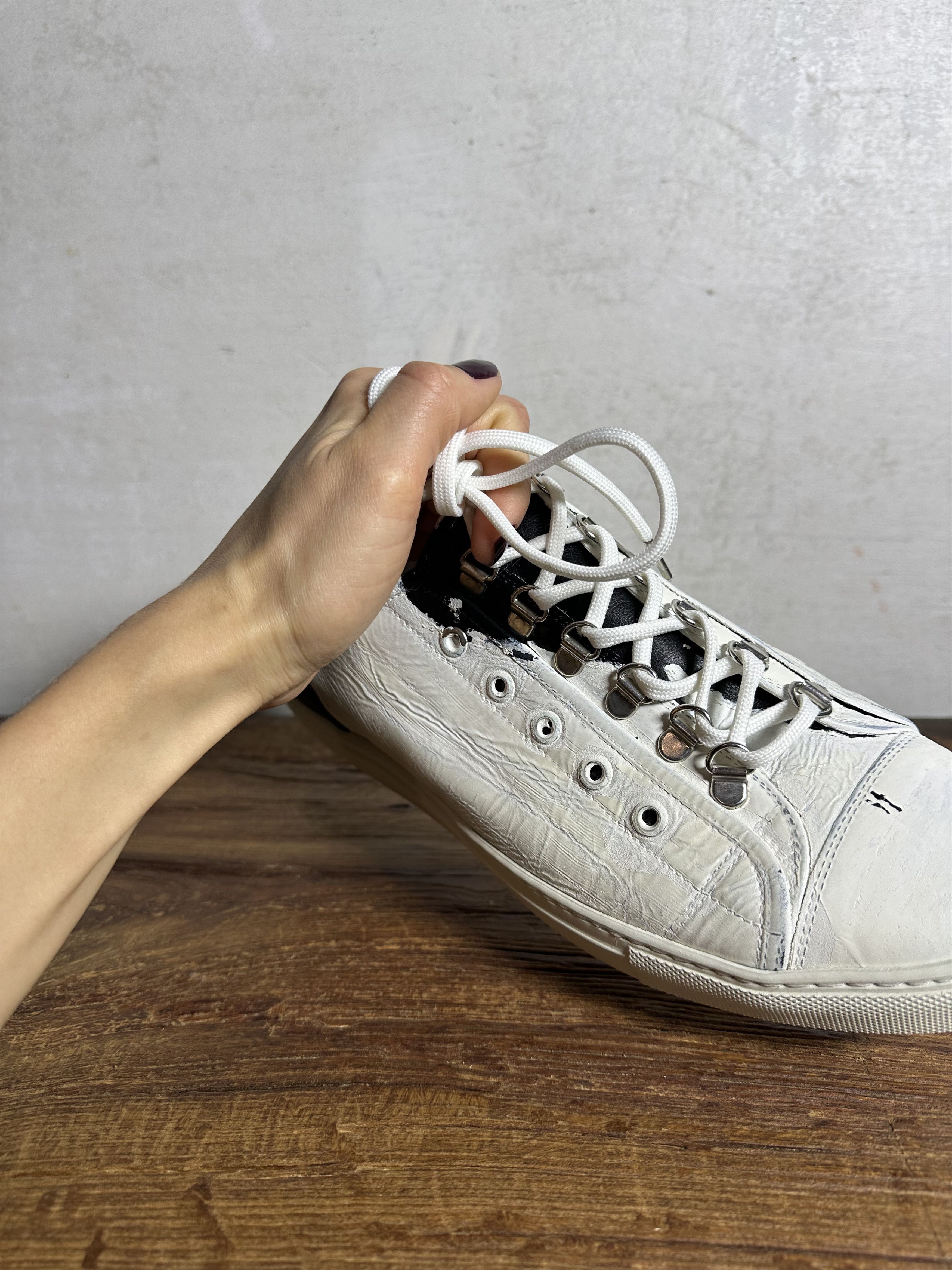 Neil Barrett Neil Barrett Painted Two-Toned Low-Top Sneakers Size US 10 / EU 43 - 9 Thumbnail