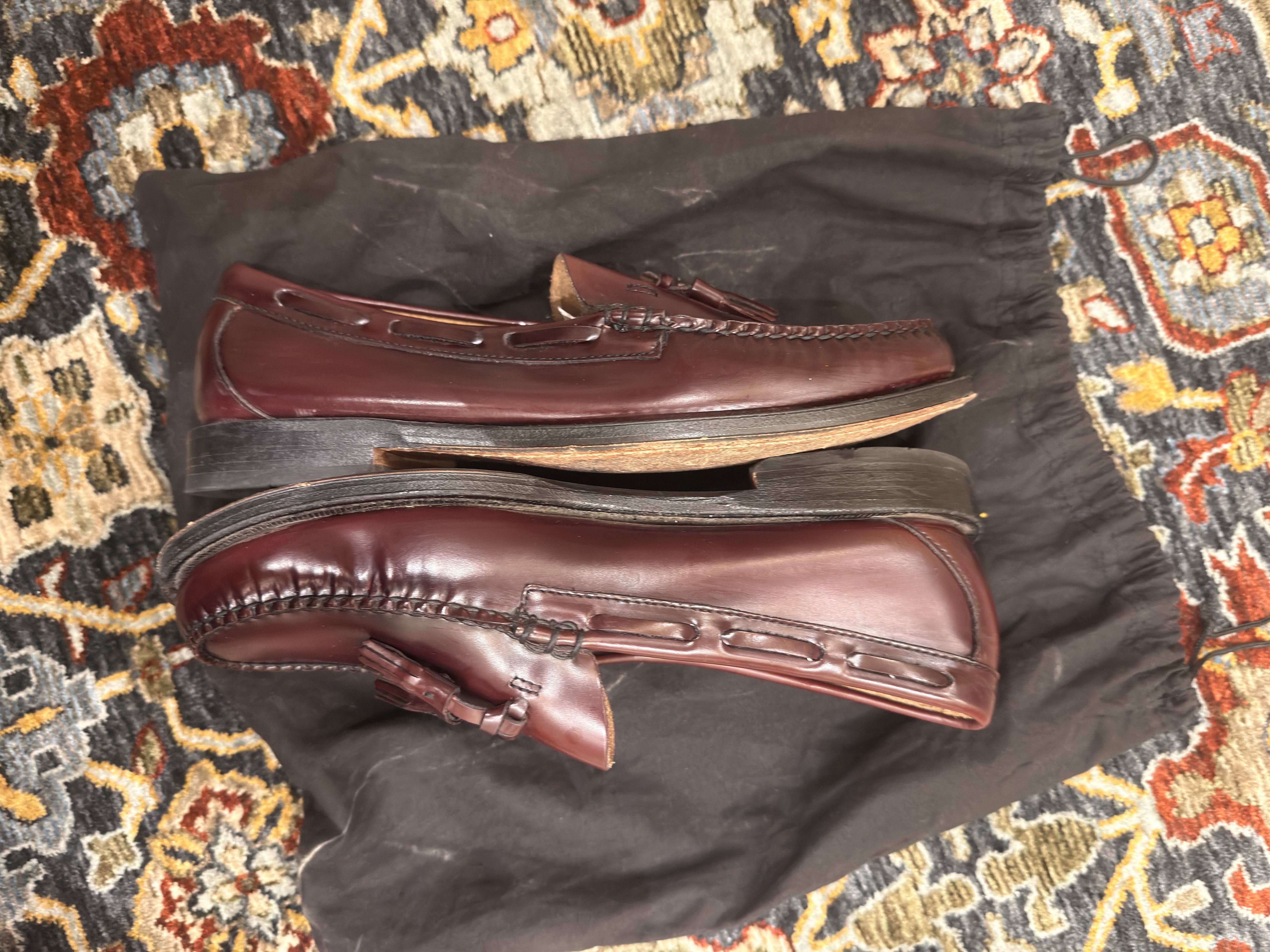G.H. Bass & Co. Weejuns Burgunndy tassle loafers Size US 9 / EU 42 - 3 Thumbnail