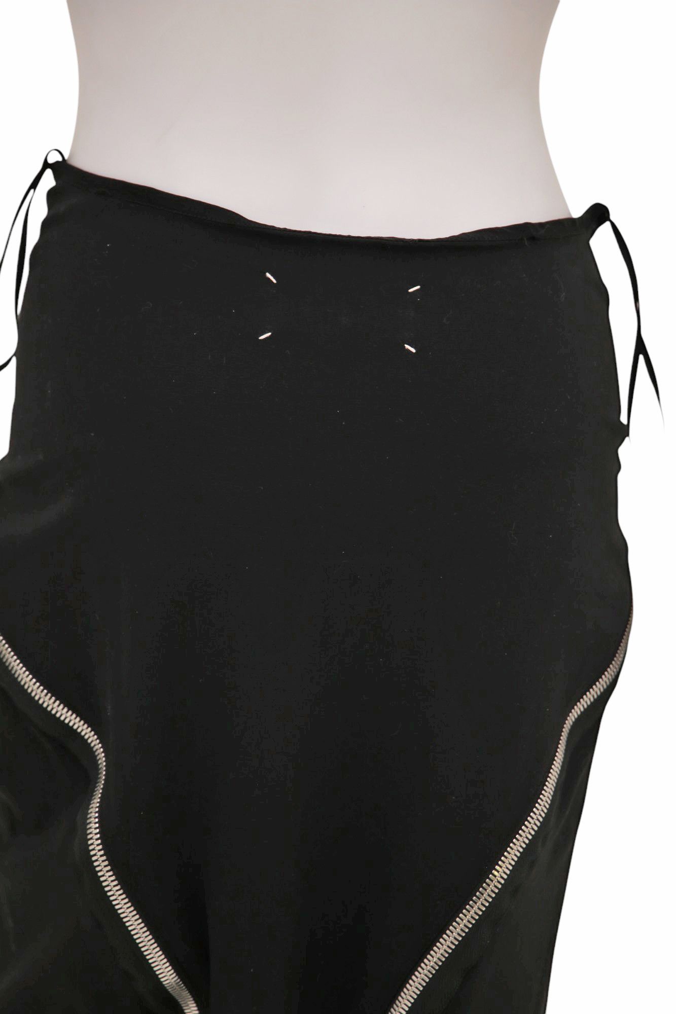 Maison Margiela FW08 Curved Zip Up Skirt Size 28" / US 6 / IT 42 - 7 Thumbnail
