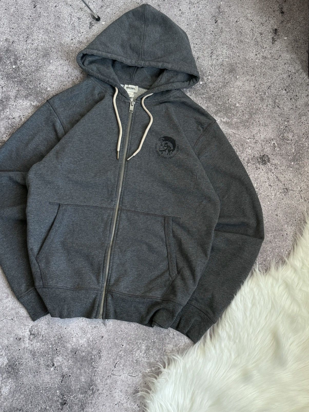 Diesel × Vintage Vintage Diesel Y2K zip hoodie logo size L Size US L / EU 52-54 / 3 - 5 Thumbnail