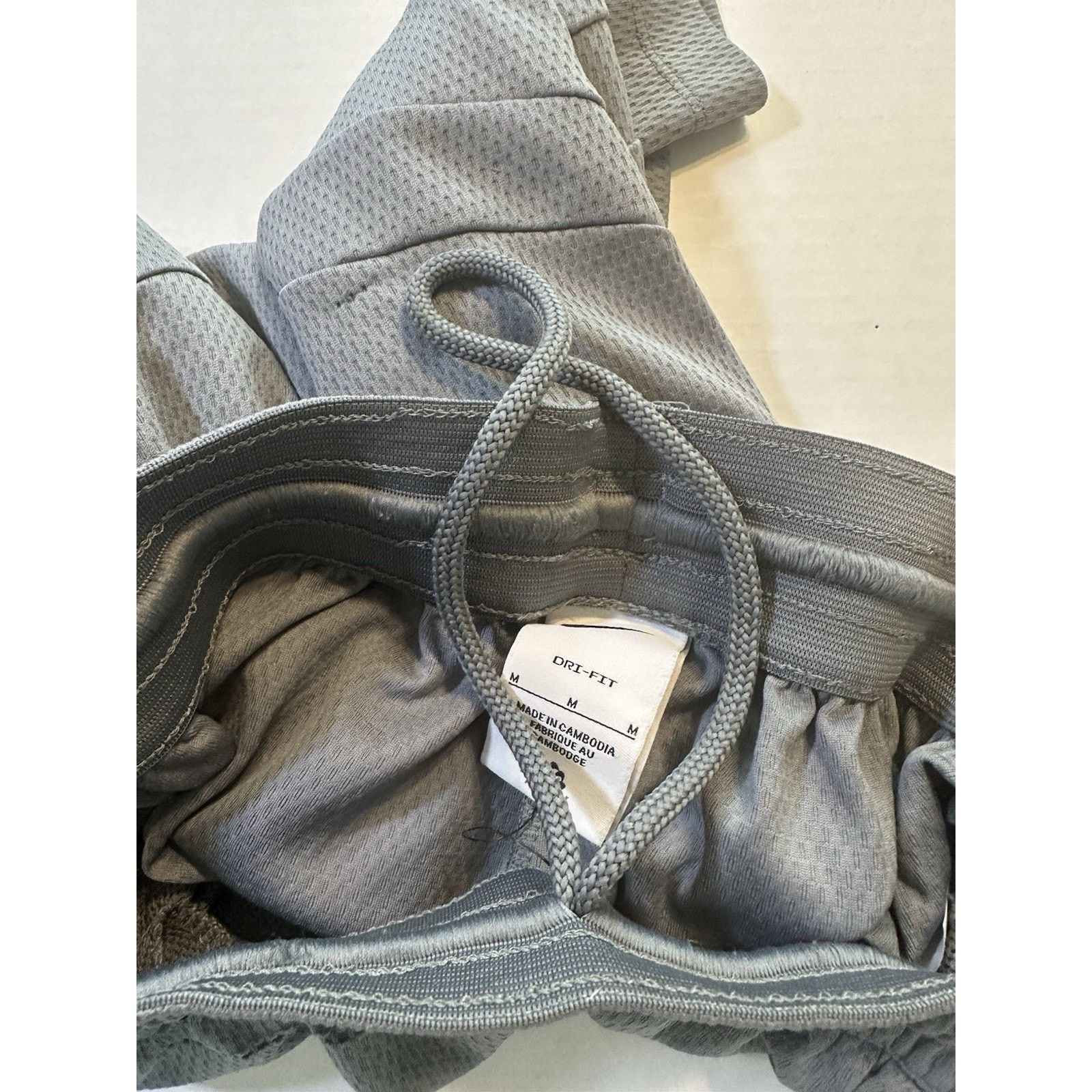 Nike Nike Icon Dri Fit Shorts Gray Medium Basketball drawstring Size US 26 / EU 42 - 8 Thumbnail
