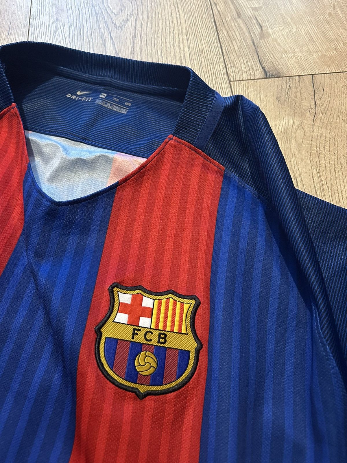 Nike × Vintage Soccer Jersey Kit Nike FC Barcelona 2016/17 Home #10 Messi Size US XL / EU 56 / 4 - 11 Thumbnail