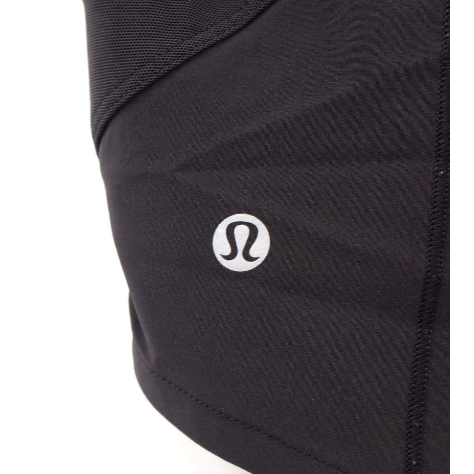 Lululemon Lululemon Women's Gait Keeper Short 3.5" Inseam Black Reflective Sz 4 Athletic Activewear Casual 4 Womens Size 27" / US 4 / IT 40 - 3 Thumbnail