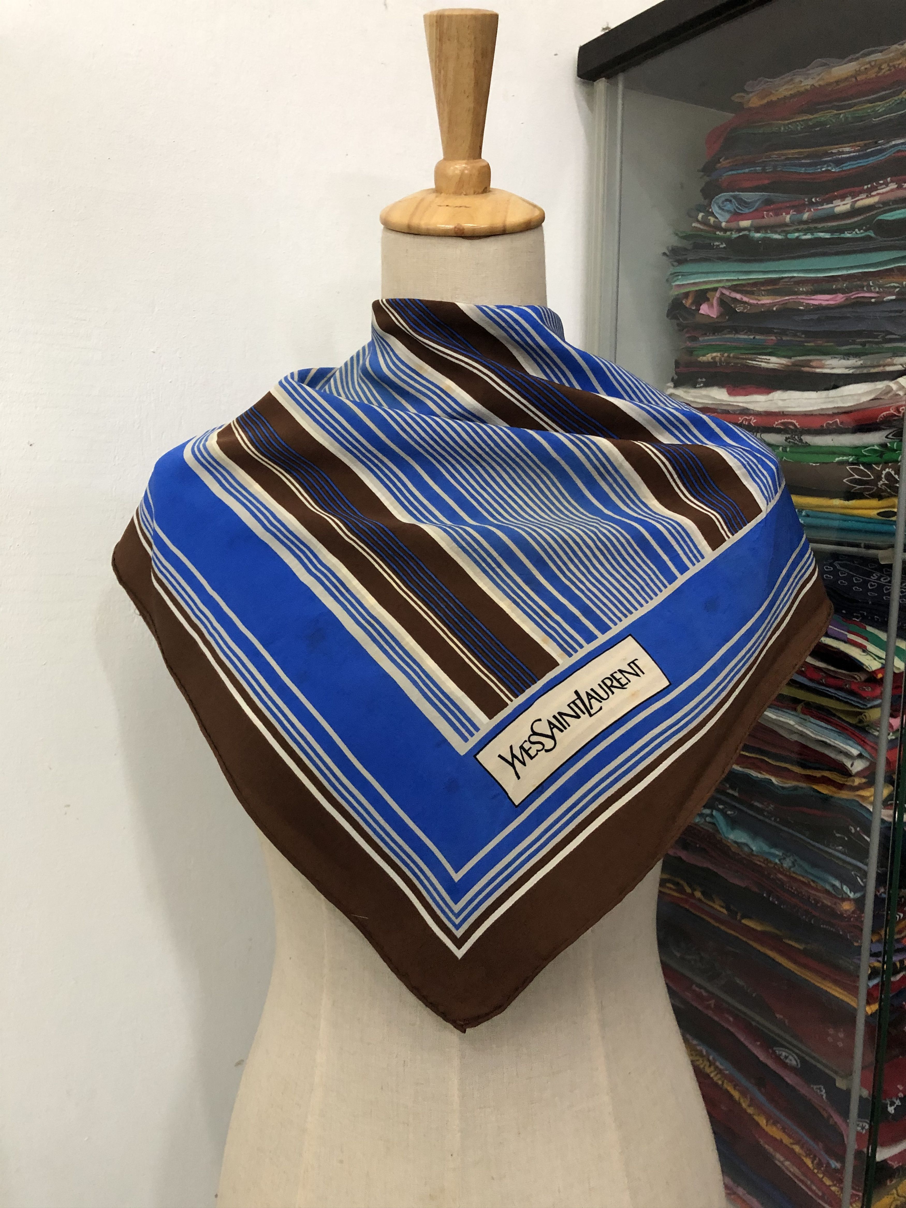 Vintage × Yves Saint Laurent Vintage Yves Saint Laurent Silk Scarf Size ONE SIZE - 1 Thumbnail