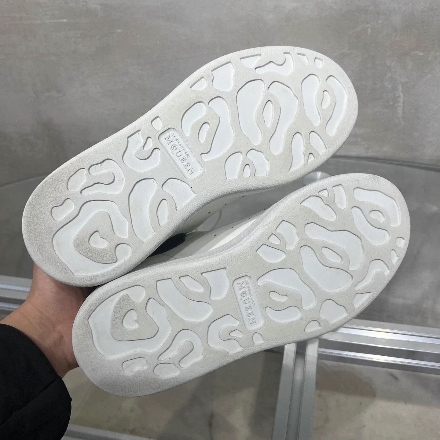 Alexander Wang Alexander Wang white low-top sneakers black toe 35 Size US 4 / IT 34 - 7 Thumbnail
