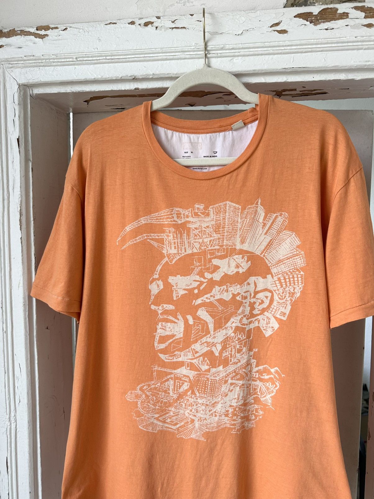 Diesel Vintage Diesel Printed Orange T-shirt Size US L / EU 52-54 / 3 - 2 Thumbnail