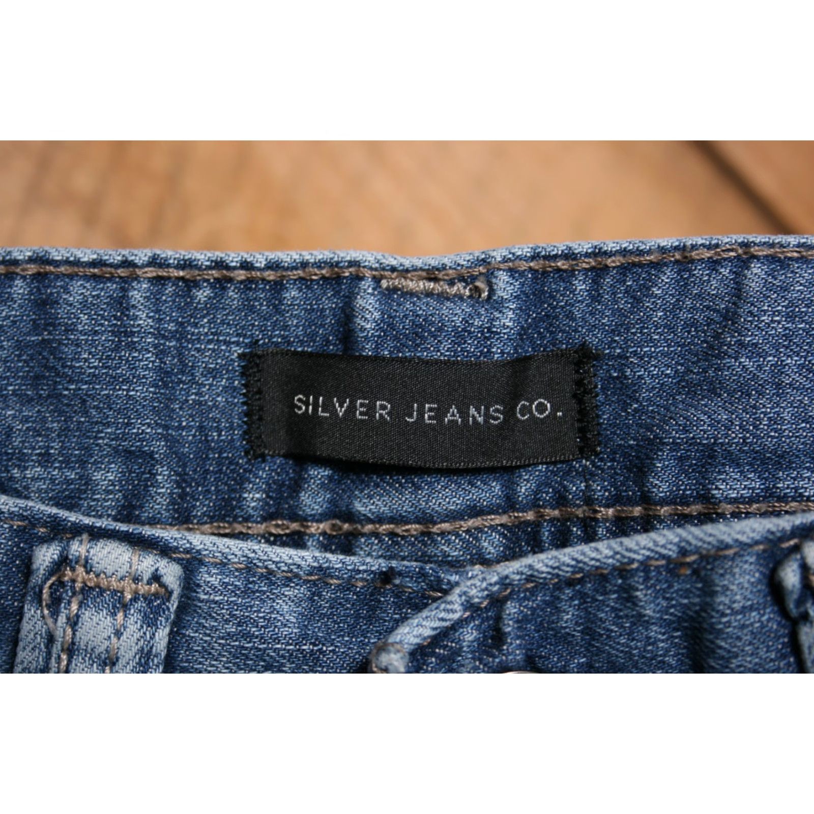 Silver Jeans Co. VINTAGE Silver Jeans Bootcut Jeans 31x34 Mens Blue Denim 5-Pocket Relaxed Fit Sliver Craig Distressed Stretch Inseam 34.5in Sz 31x34 Size US 31 - 7 Thumbnail