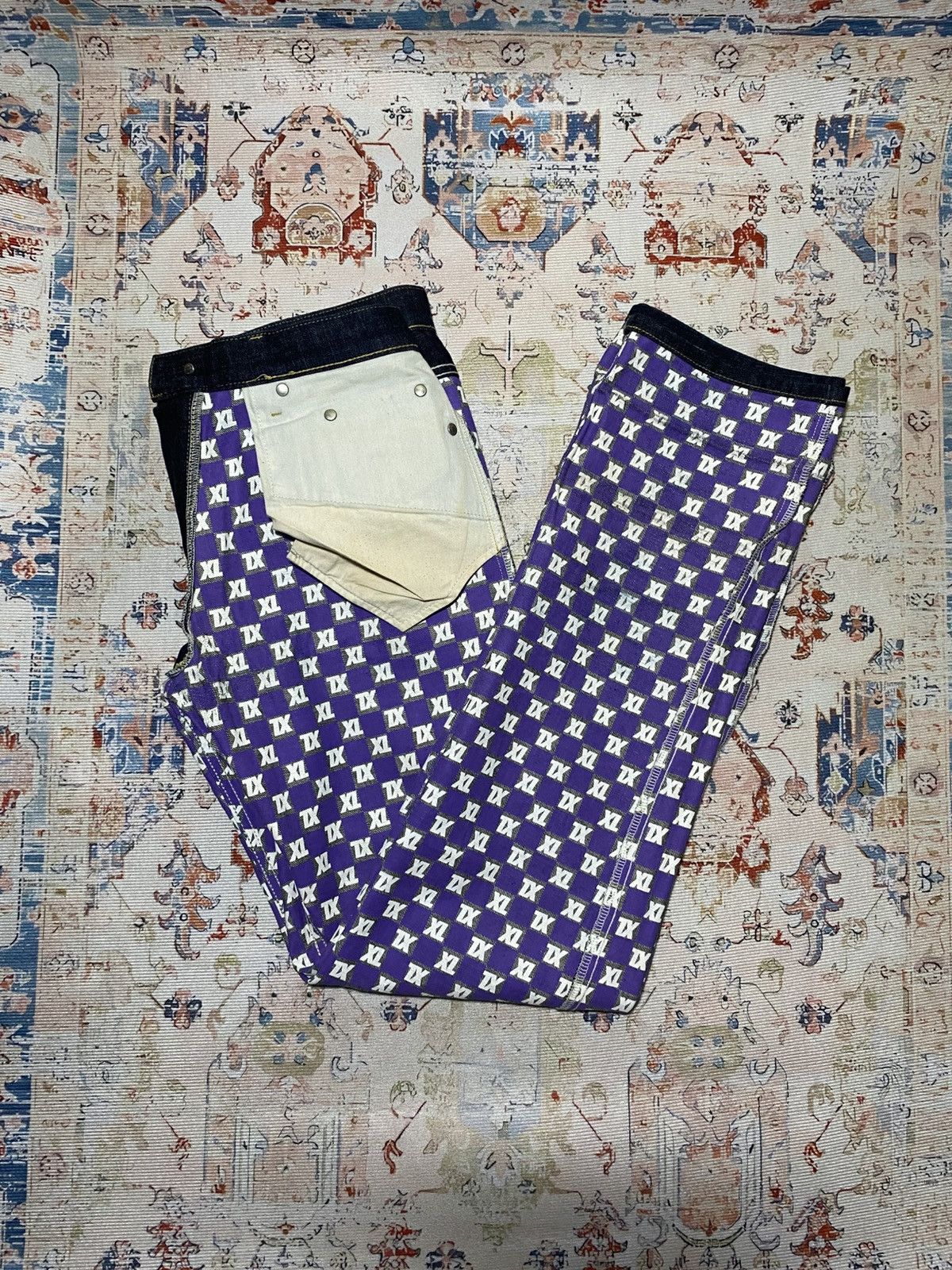 X-LARGE Xlarge Graphic Overprint PurpleJeans Size US 30 / EU 46 - 7 Thumbnail