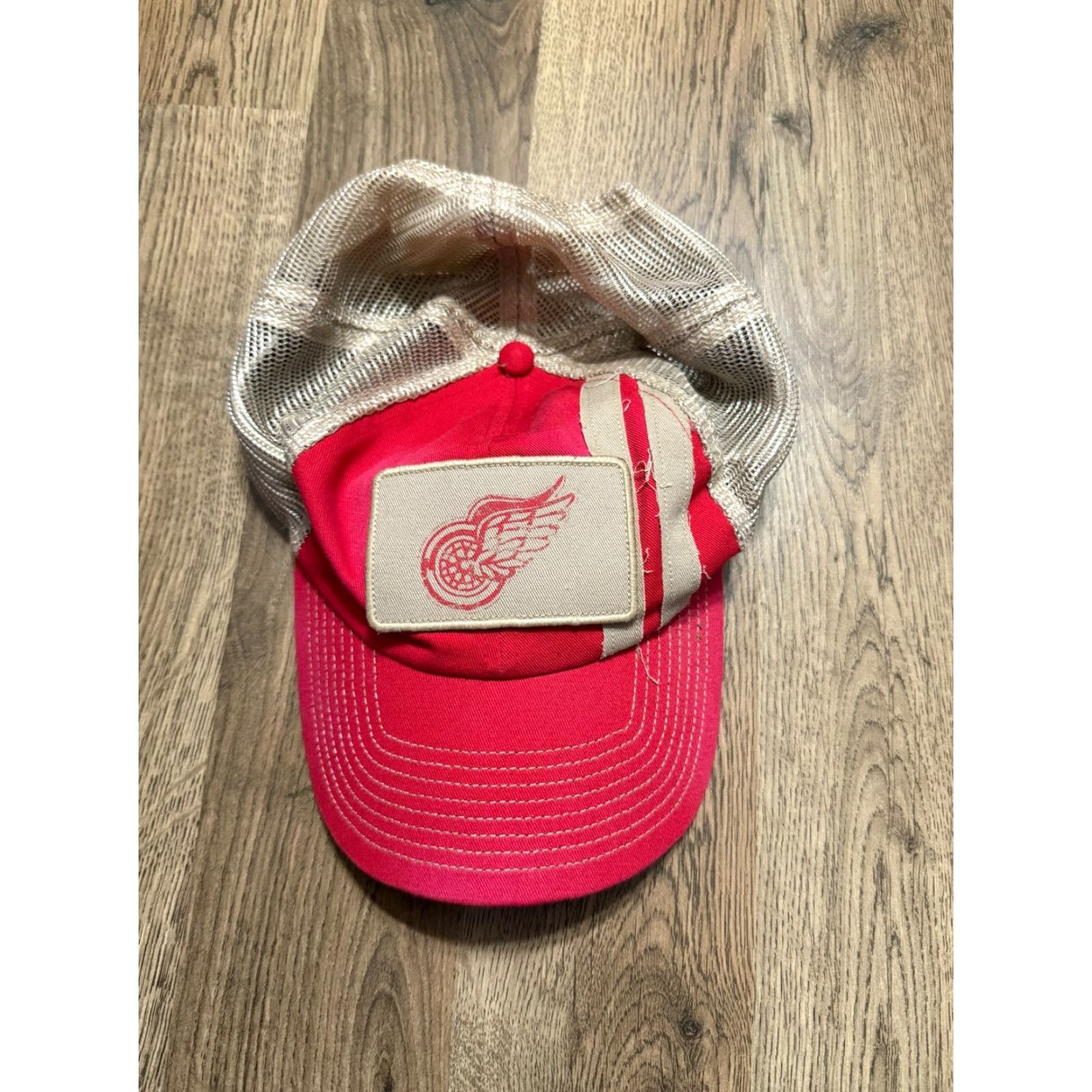 Vintage Detroit Red Wings Fanatics Hat Baseball Cap Red NHL Men One Size Baseball Hat Red Hockey NHL Mens Size ONE SIZE - 2 Thumbnail