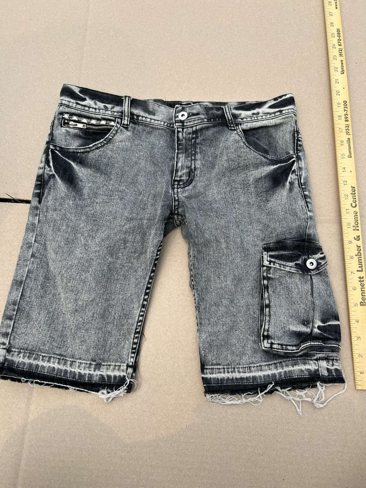 Japanese Brand GLAD NEWS Studded Denim Shorts Size US 34 / EU 50 - 2 Thumbnail