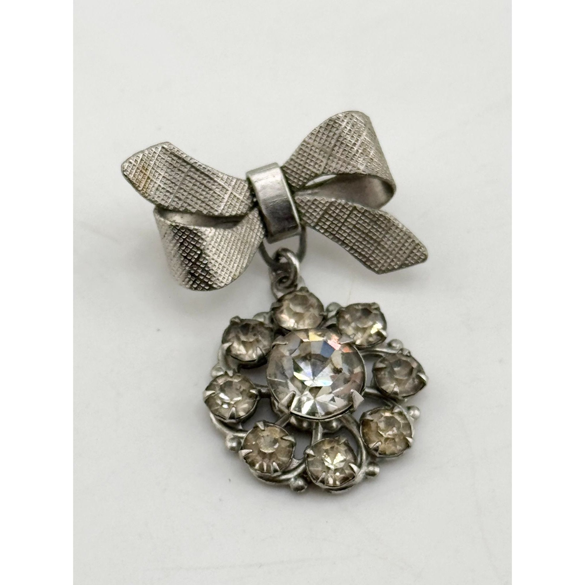 Vintage Vintage silver tone rhinestone floral brooch pin Size ONE SIZE - 2 Thumbnail