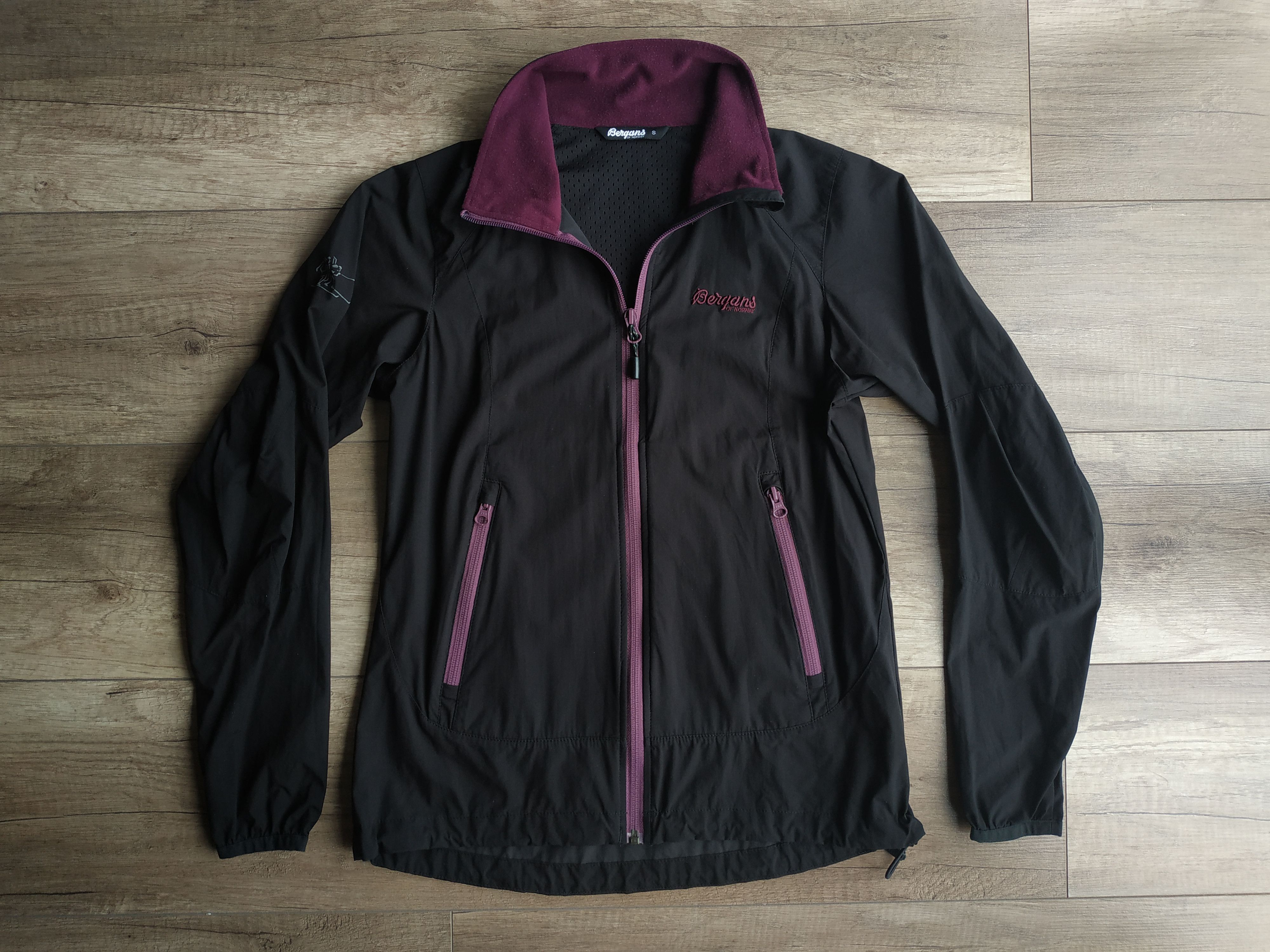 Bergans of Norway Bergans of Norway Women's Windstopper Laght Jacket, s. SMALL Size S / US 4 / IT 40 - 1 Thumbnail