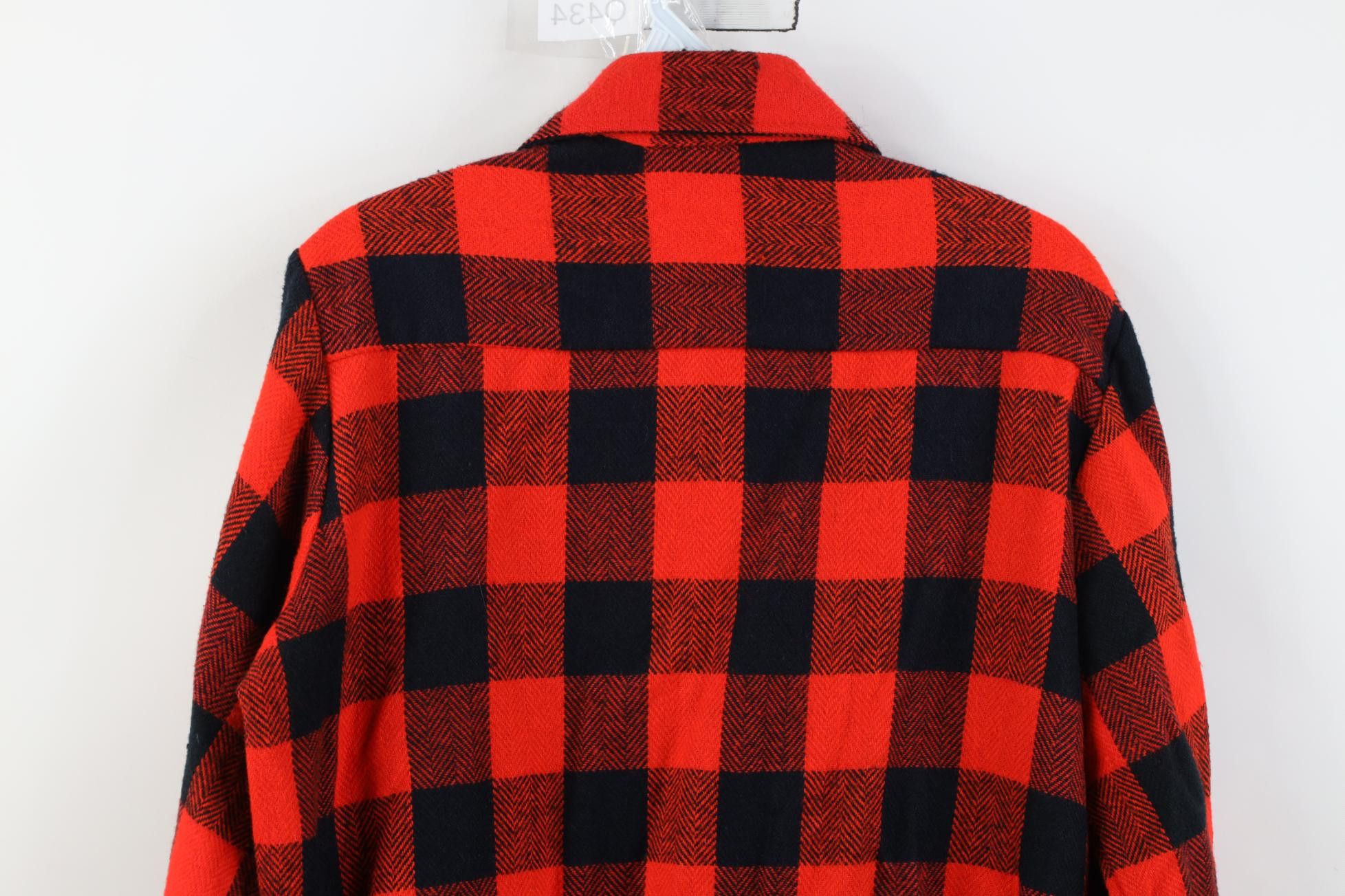 Vintage Vintage 70s Streetwear Plaid Knit Board Button Shirt Red Size US S / EU 44-46 / 1 - 13 Thumbnail