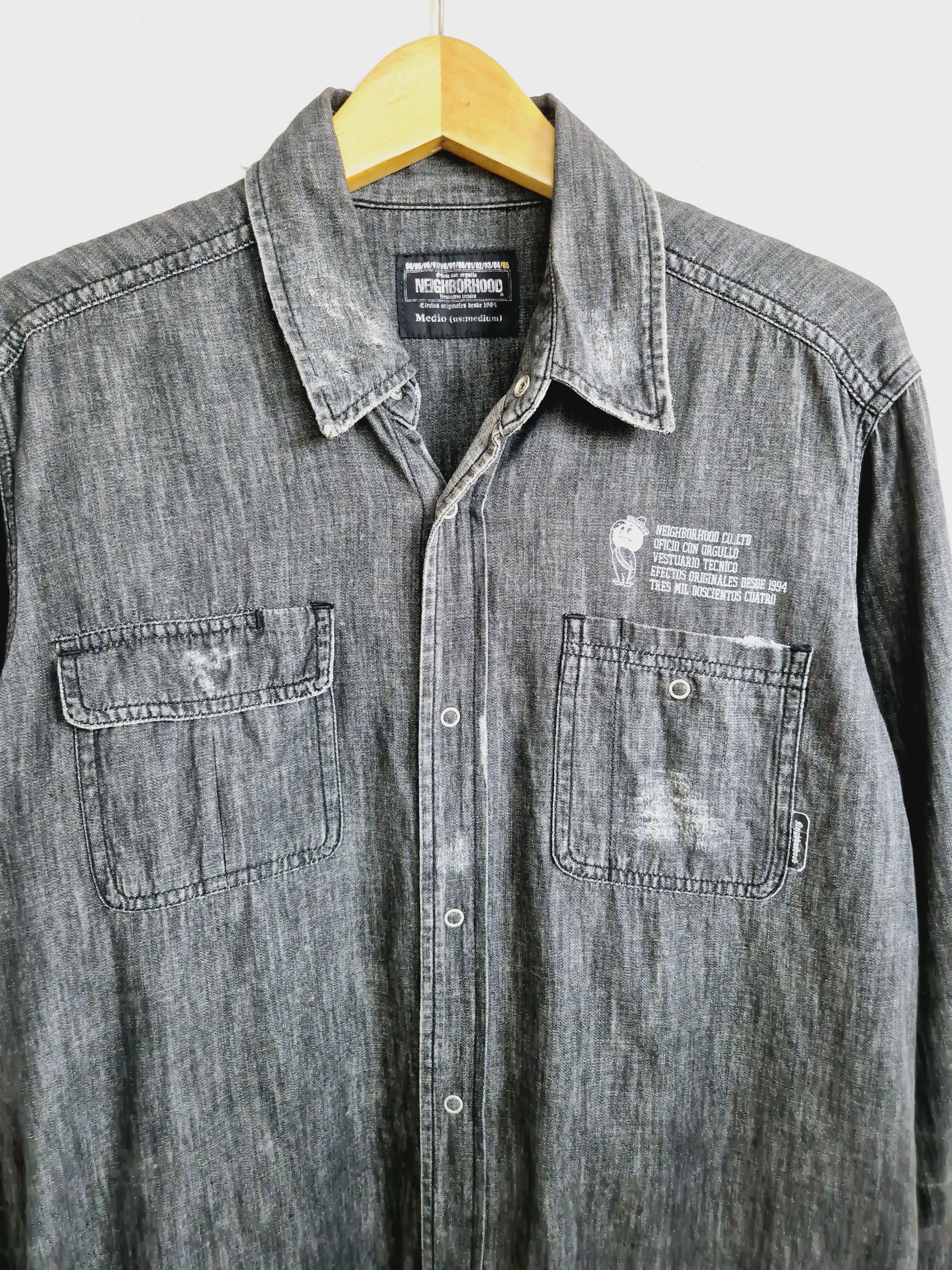 Neighborhood 2005 Neighborhood Distressed Denim Shirt Size US M / EU 48-50 / 2 - 3 Thumbnail