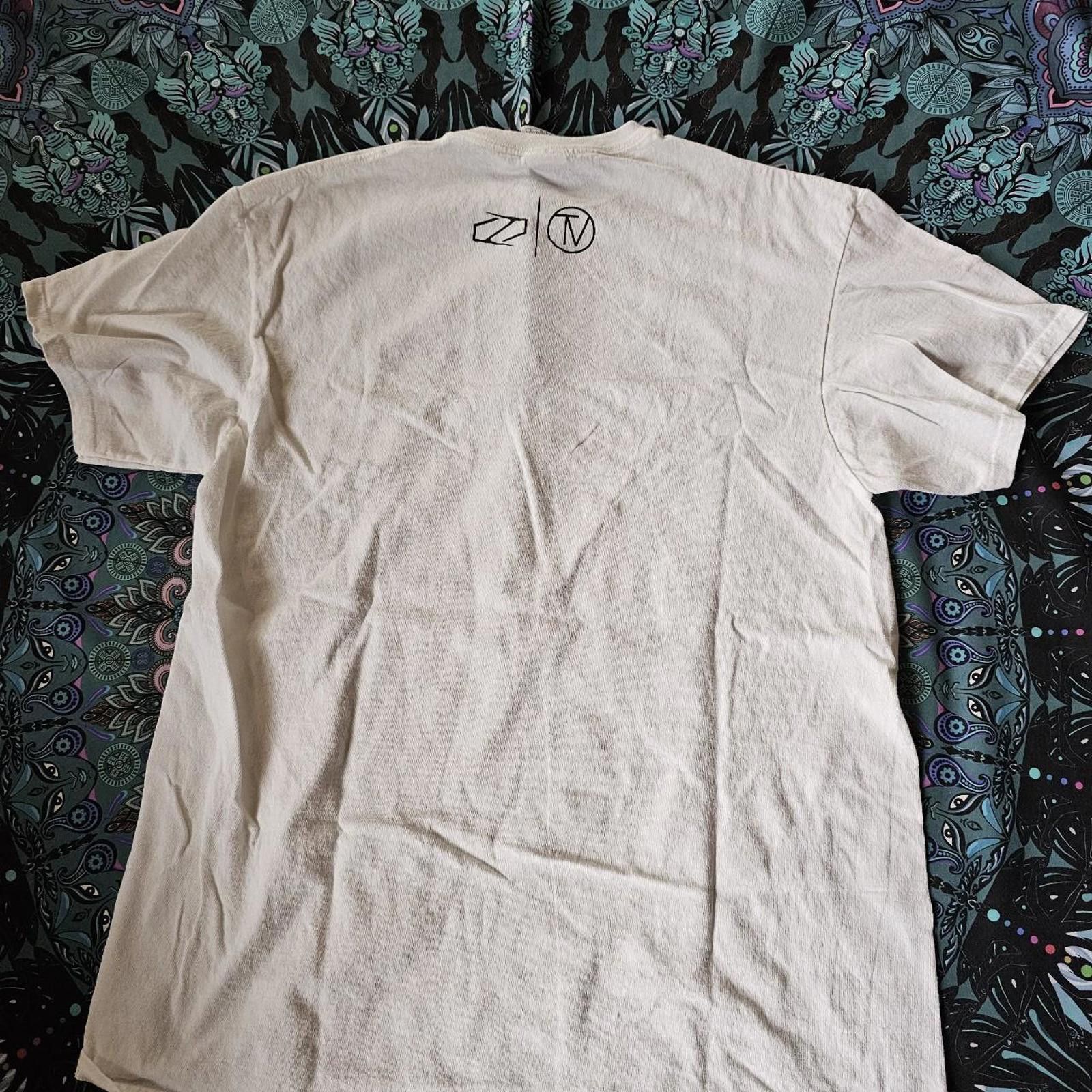 Designer Men's Black and White Fuzion T-shirt Size US L / EU 52-54 / 3 - 4 Thumbnail