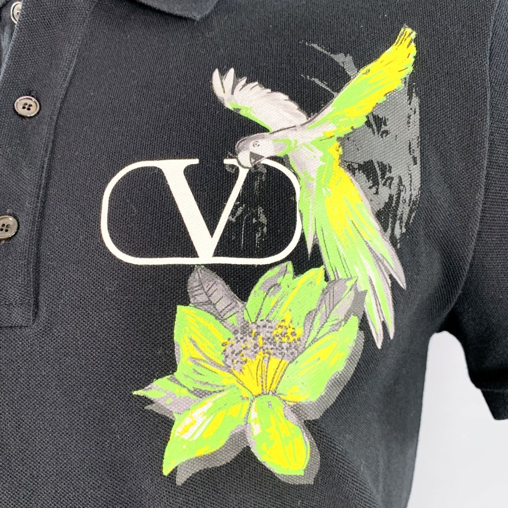 Valentino VALENTINO Polo Men L Black Green Yellow Parrot Graphic Cotton Buttoned 2020 Italy Graphic, Gradient, Polo, Parrot, Buttoned, Cotton, Italian Polo Size US L / EU 52-54 / 3 - 2 Thumbnail