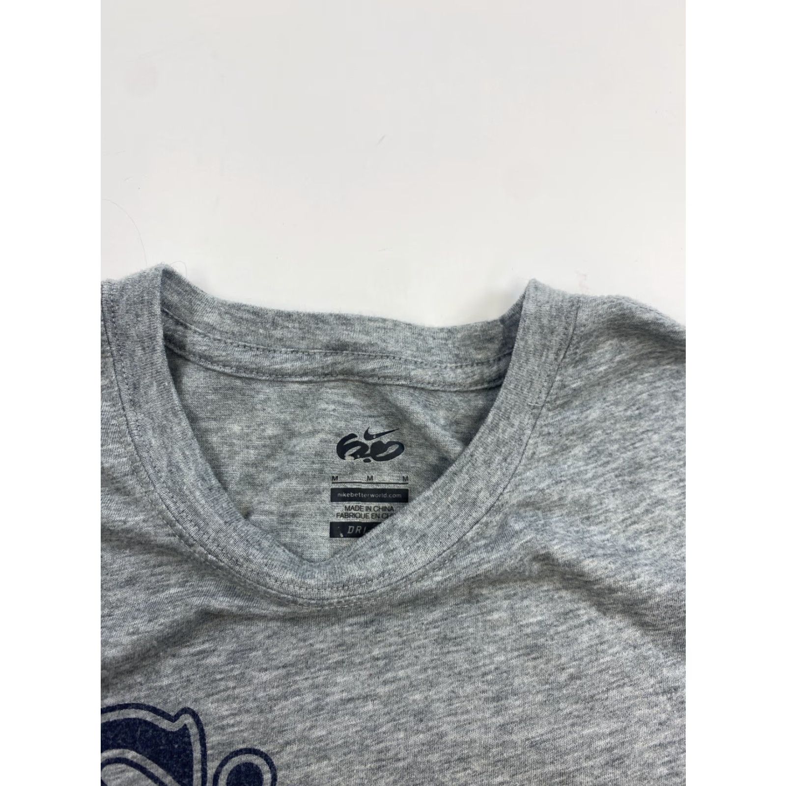 Nike VINTAGE Nike 6.0 Shirt Mens Medium Gray NIKE 6.0 T-Shirt Short Sleeve Mens Size US M / EU 48-50 / 2 - 2 Thumbnail