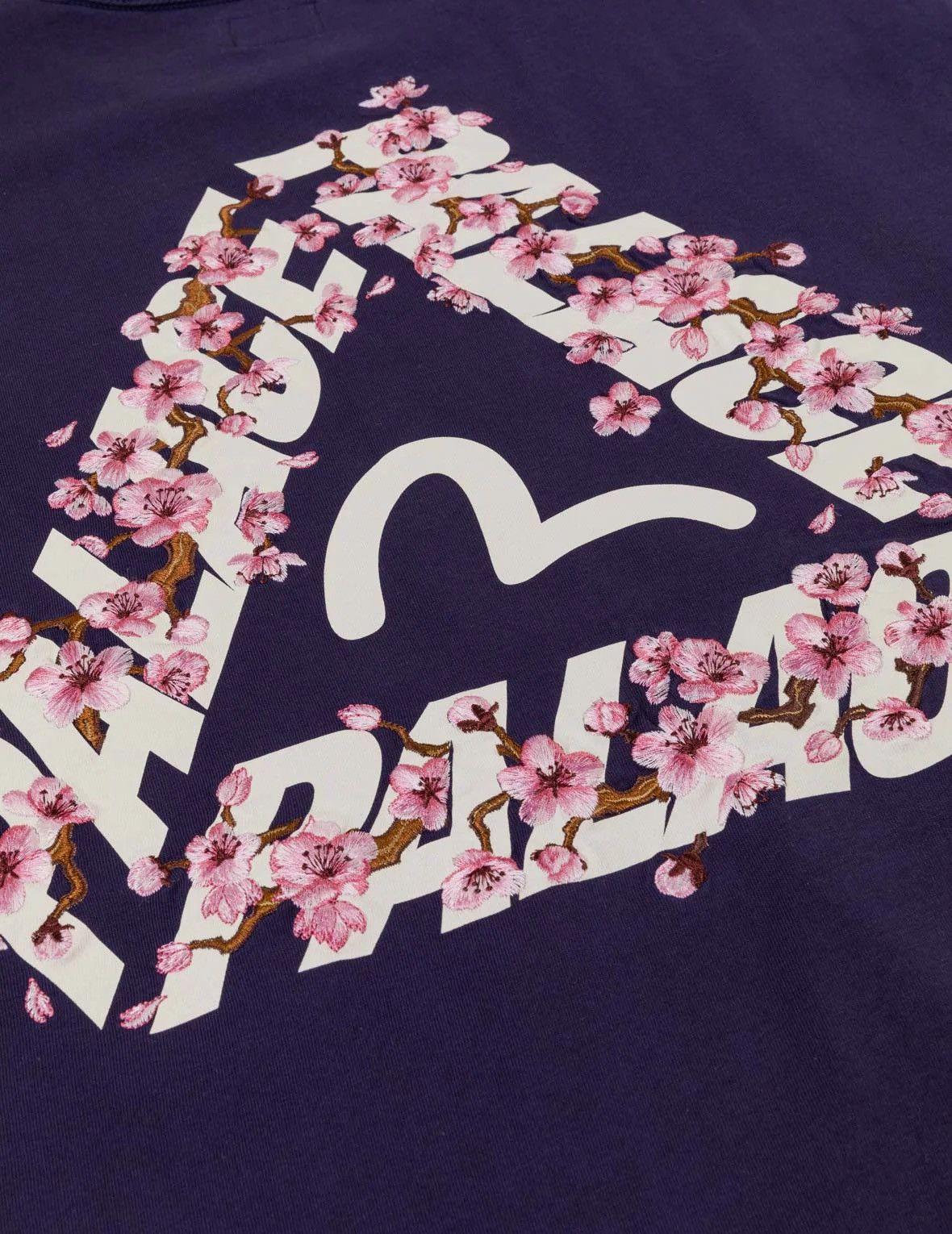 Evisu × Palace Palace Evisu Sakura Heavy Wash T-Shirt Size US M / EU 48-50 / 2 - 3 Thumbnail