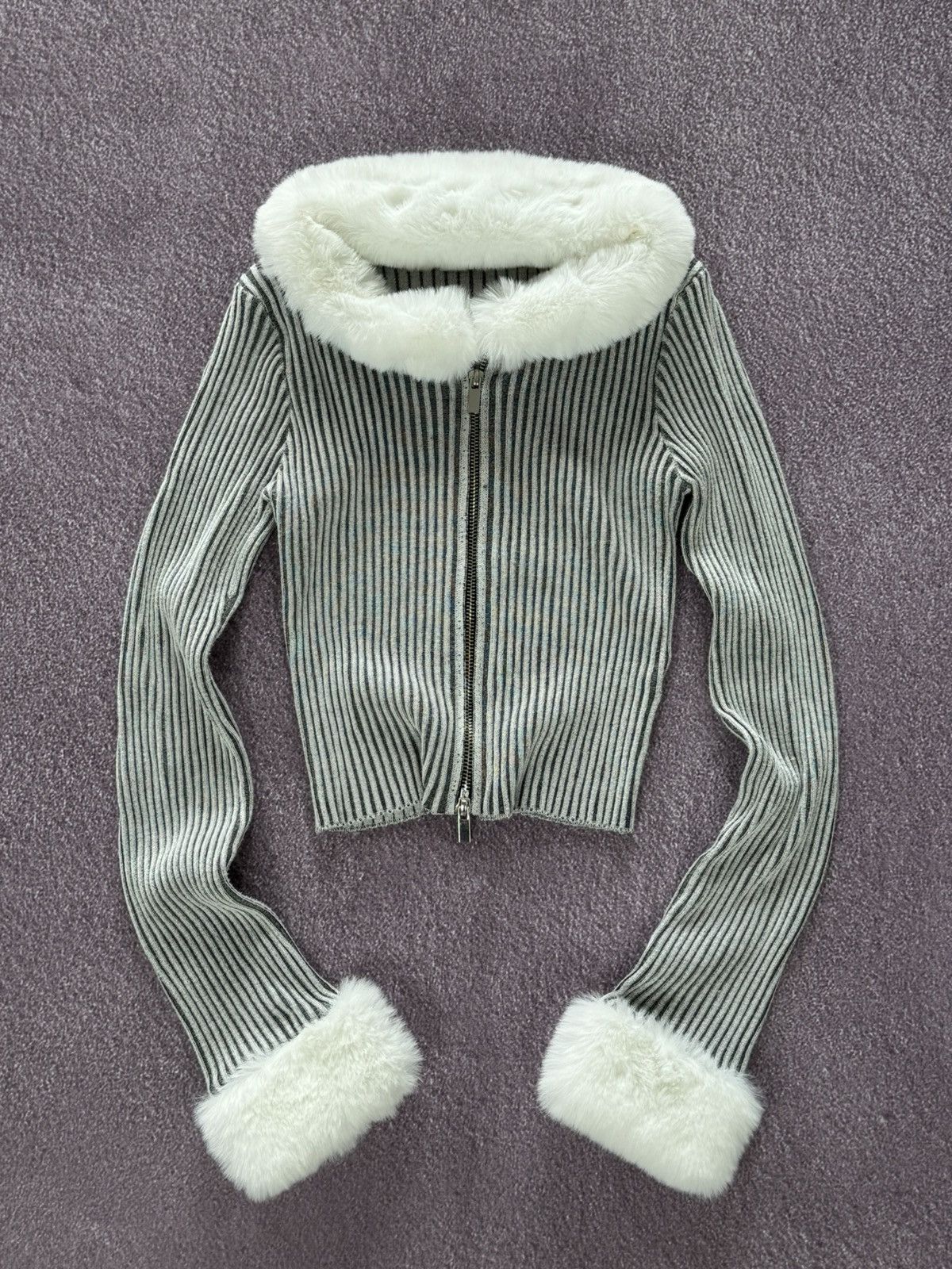 Japanese Brand 00s Aesthetic Goth Slim Ribbed Faux Fur Glamour Sweater Size M / US 6-8 / IT 42-44 - 1 Thumbnail