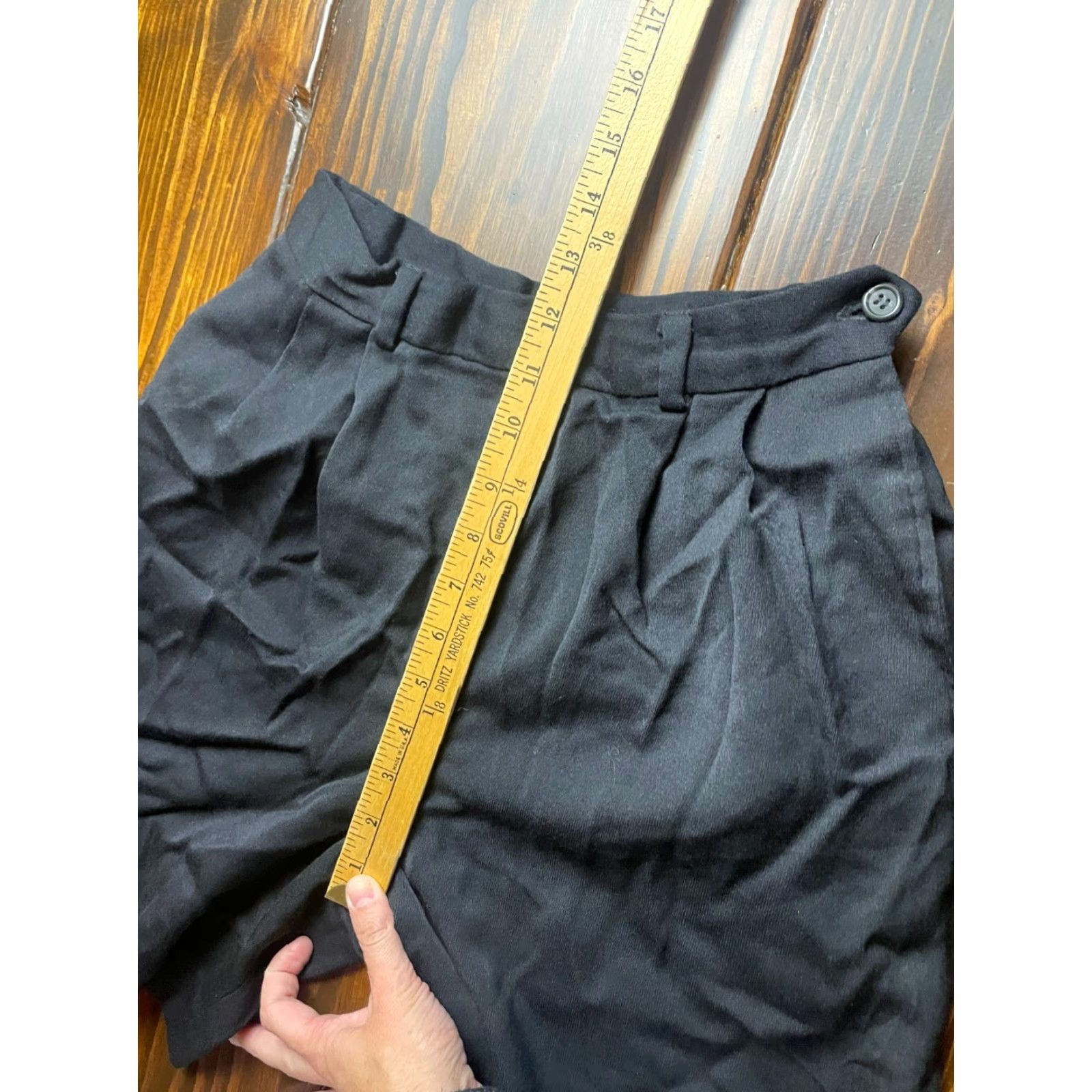 Ralph Lauren Ralph Lauren Shorts Women's 4 Black Pleated Wool Dress Shorts Wool Pleated Flat Front High Rise Casual Chino 7in Inseam Regular Mid Womens Vintage: No Size 27" / US 4 / IT 40 - 7 Thumbnail