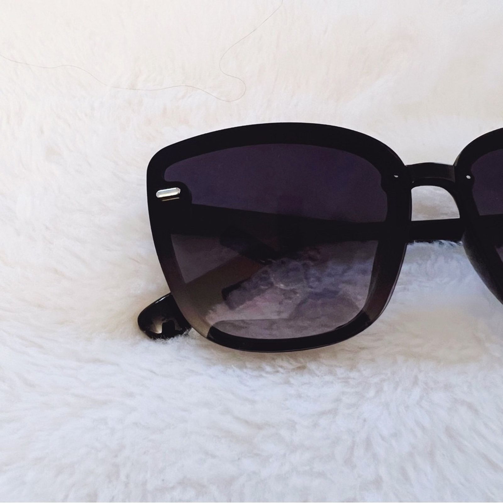 Other Giselle Black Oversized Cat Eye Sunglasses Size ONE SIZE - 6 Thumbnail