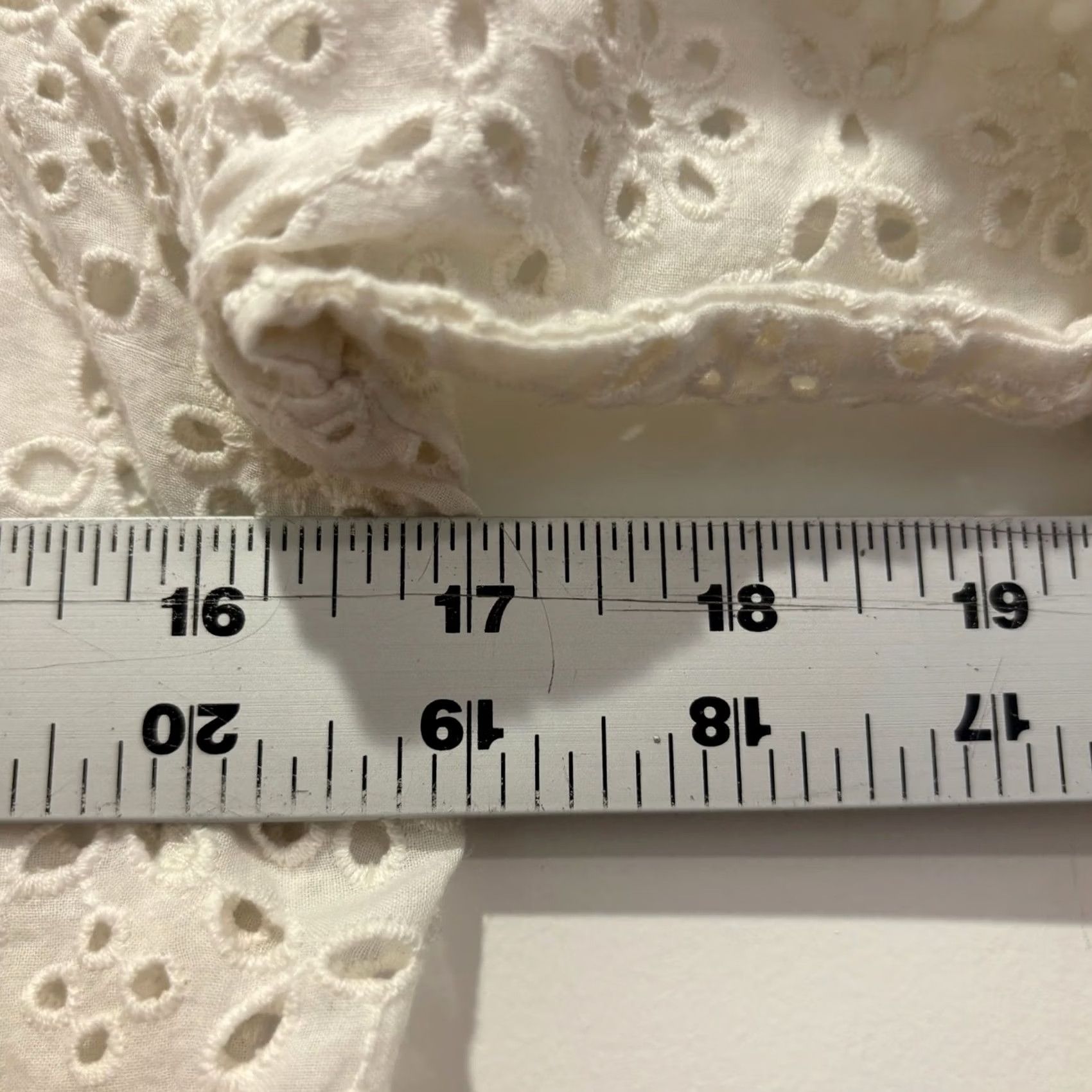 Veronica Beard VERONICA BEARD White Eyelet Lace Button Down Long Sleeve Blouse Top Size 2 Womens Size XS / US 0-2 / IT 36-38 - 5 Thumbnail