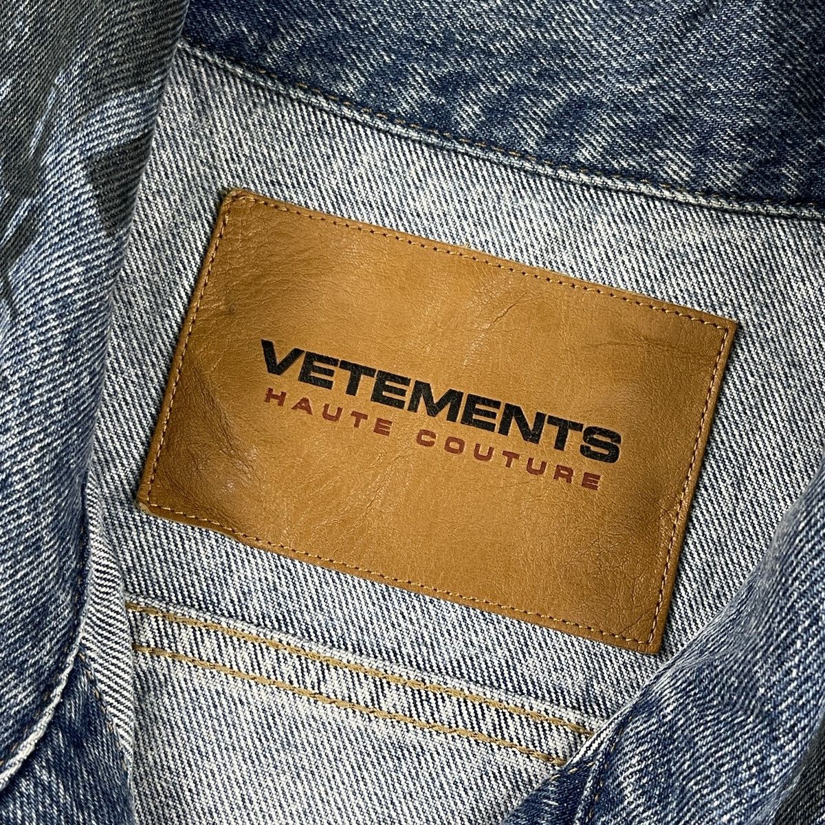Vetements Vetements Graffiti Denim Jacket Size US L / EU 52-54 / 3 - 6 Thumbnail
