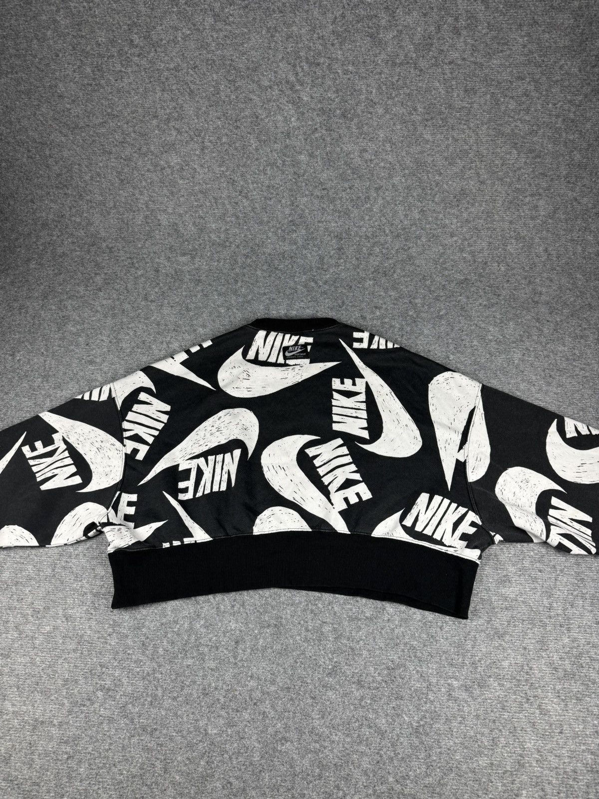Nike Nike Big Swoosh Monogram Crop Top Size S / US 4 / IT 40 - 10 Thumbnail