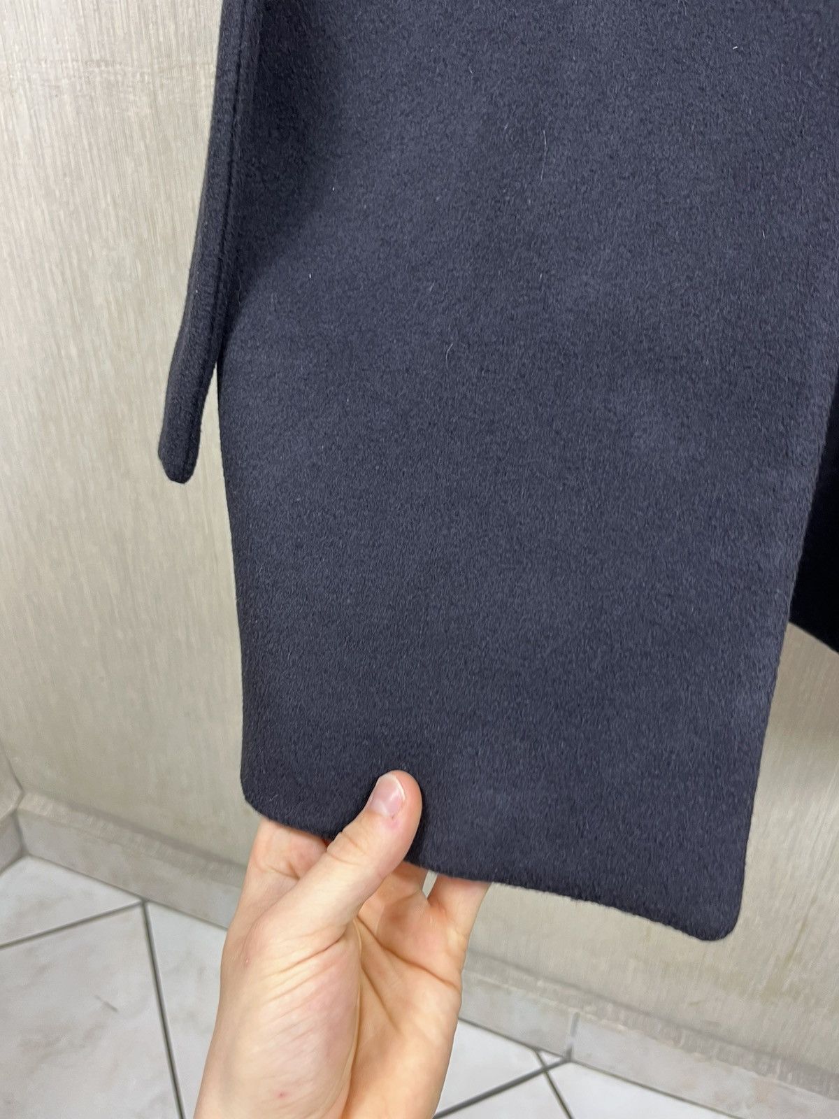 Emporio Armani Emporio Armani wool long navy luxury coat jacket Italian Size L / US 10 / IT 46 - 14 Thumbnail