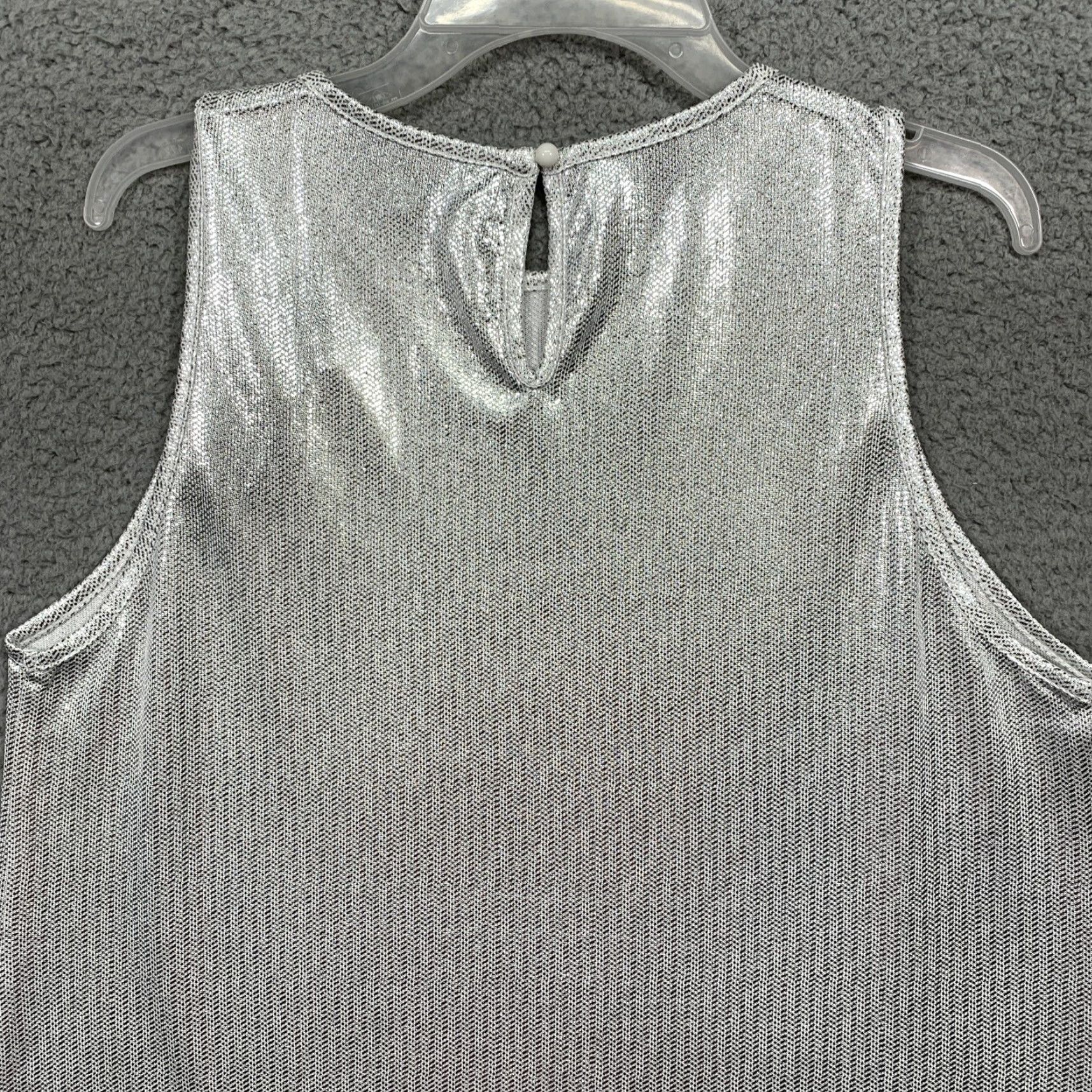 Vintage Allegra K Top Women's M White Silver Shiny 1 Button Closure Machine Washable Tank Blended Polyester Spandex Size M / US 6-8 / IT 42-44 - 6 Thumbnail