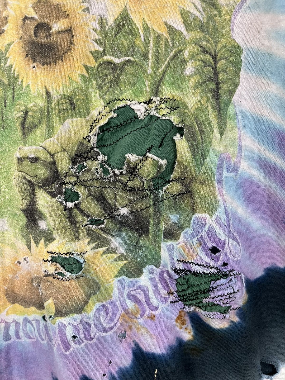 Vintage Grateful Dead 1995 Thrashed Tie Dye Faded 90s Band Tee Size US XL / EU 56 / 4 - 6 Thumbnail