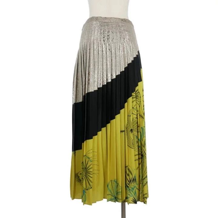 Dries Van Noten dries van noten size:36 A fine silk pleated long dress Size 42" / US 20 - 3 Thumbnail