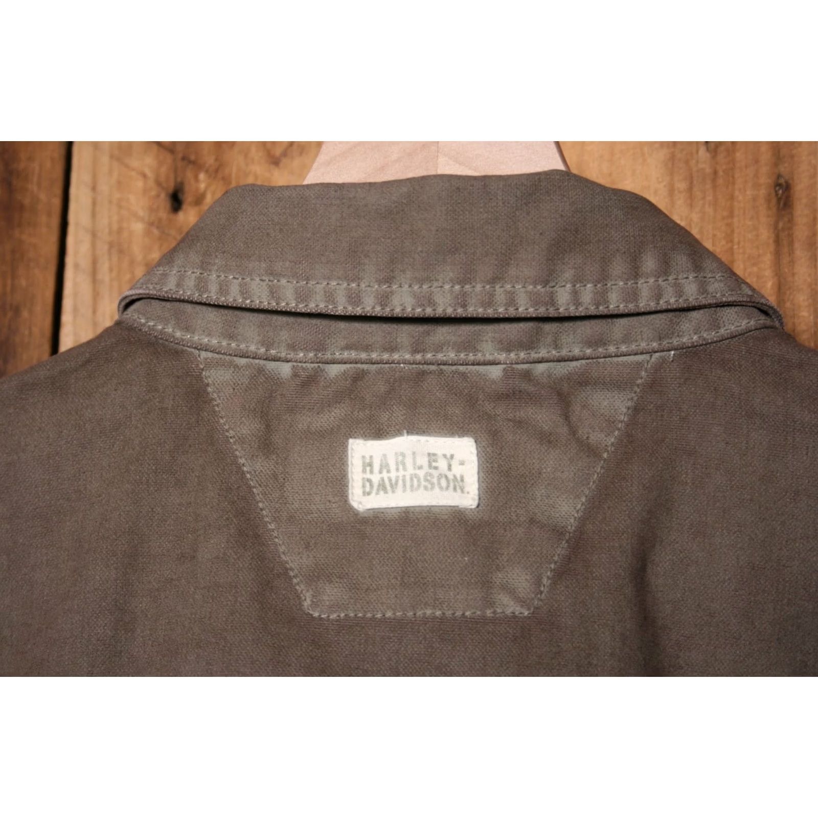 Harley Davidson VINTAGE Harley-Davidson Waxed Cotton Embroidered Graphic Button-Up Shirt Sz. L Men Brown Cotton Long Sleeve Button-Up Vintage 90s? Size US L / EU 52-54 / 3 - 7 Thumbnail
